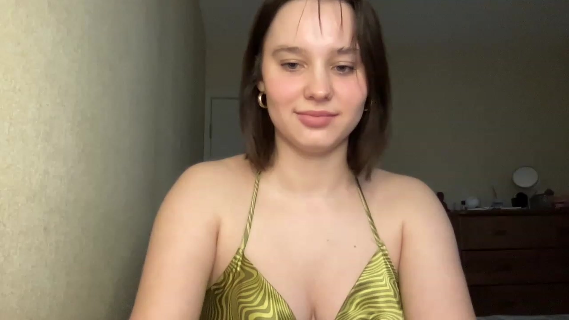 Gallery image thumbnail from TifanyTatum's myfreecams stream on, 12/19/2022, 13:19 image 7 of 20