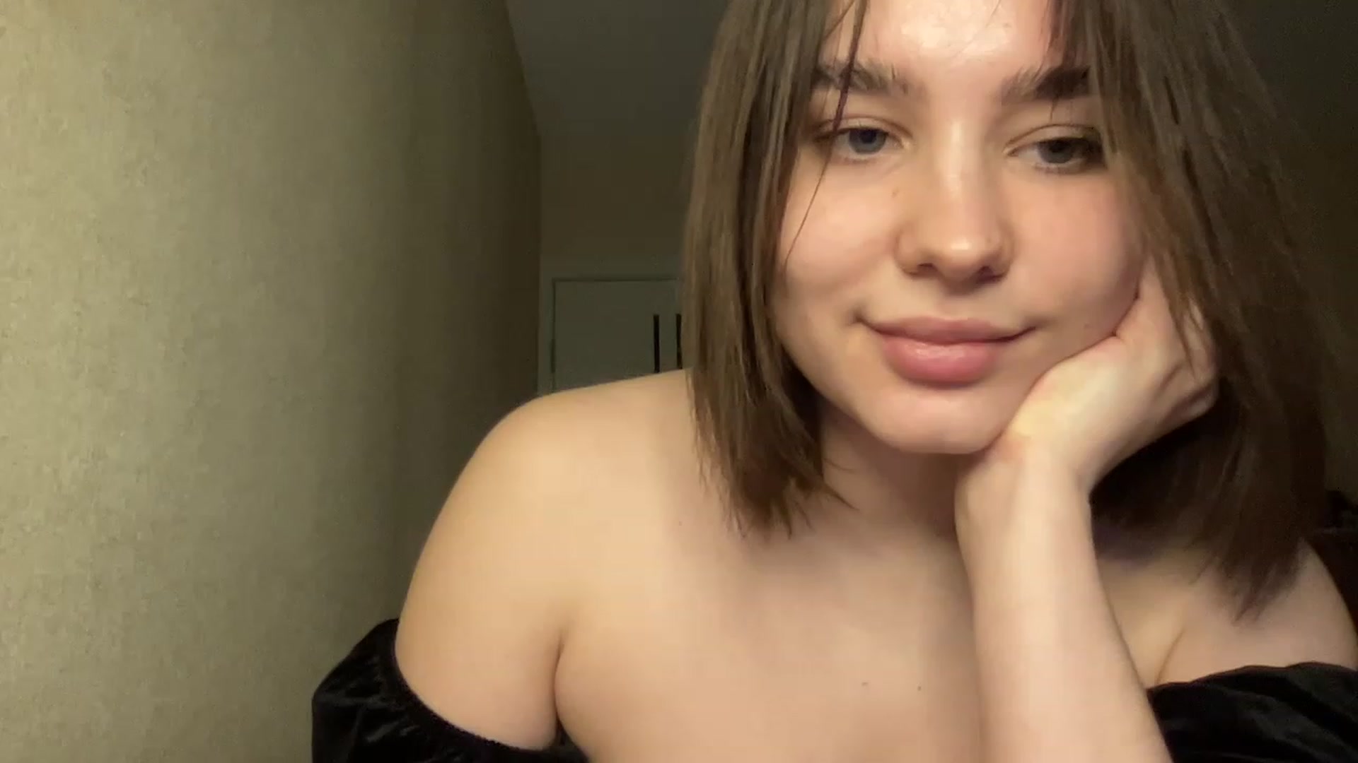Gallery image thumbnail from TifanyTatum's myfreecams stream on, 12/27/2022, 14:15 image 14 of 20