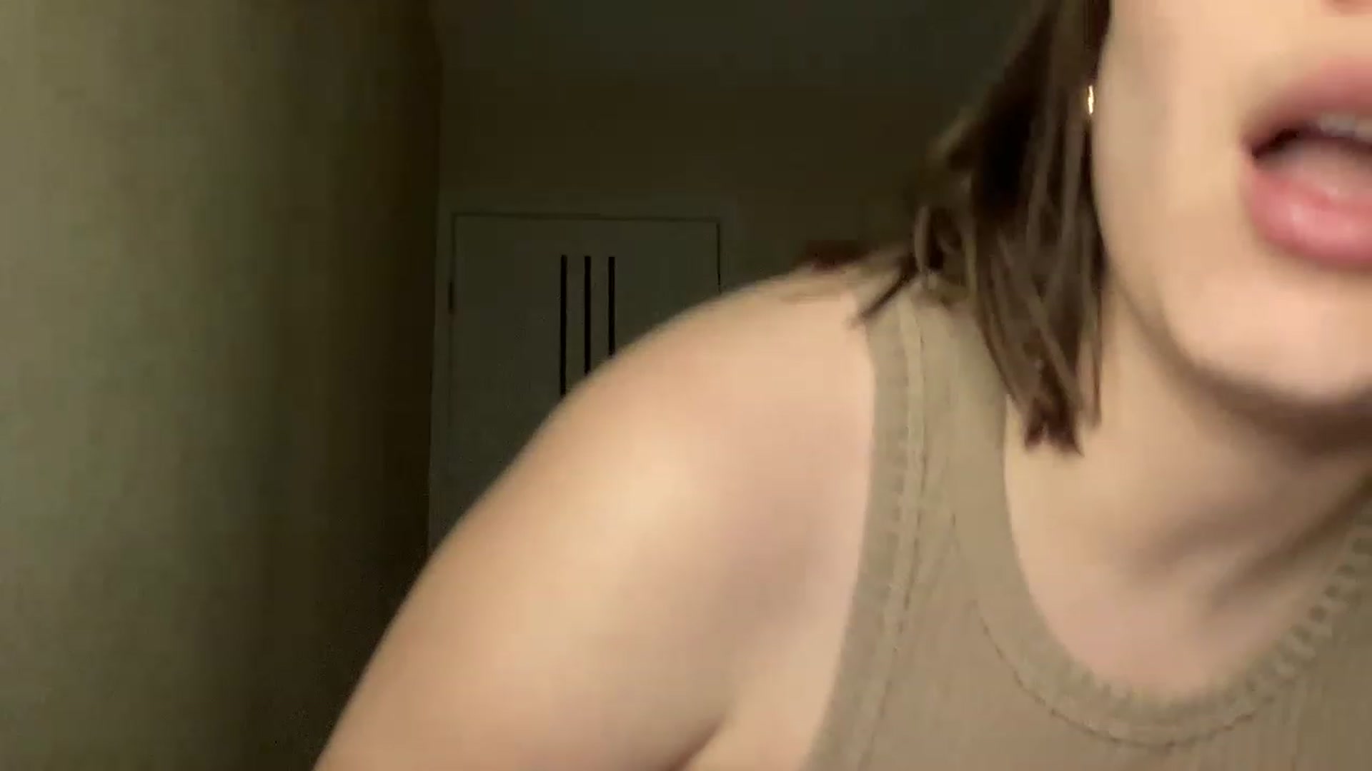 Gallery image thumbnail from TifanyTatum's myfreecams stream on, 01/16/2023, 21:11 image 11 of 20