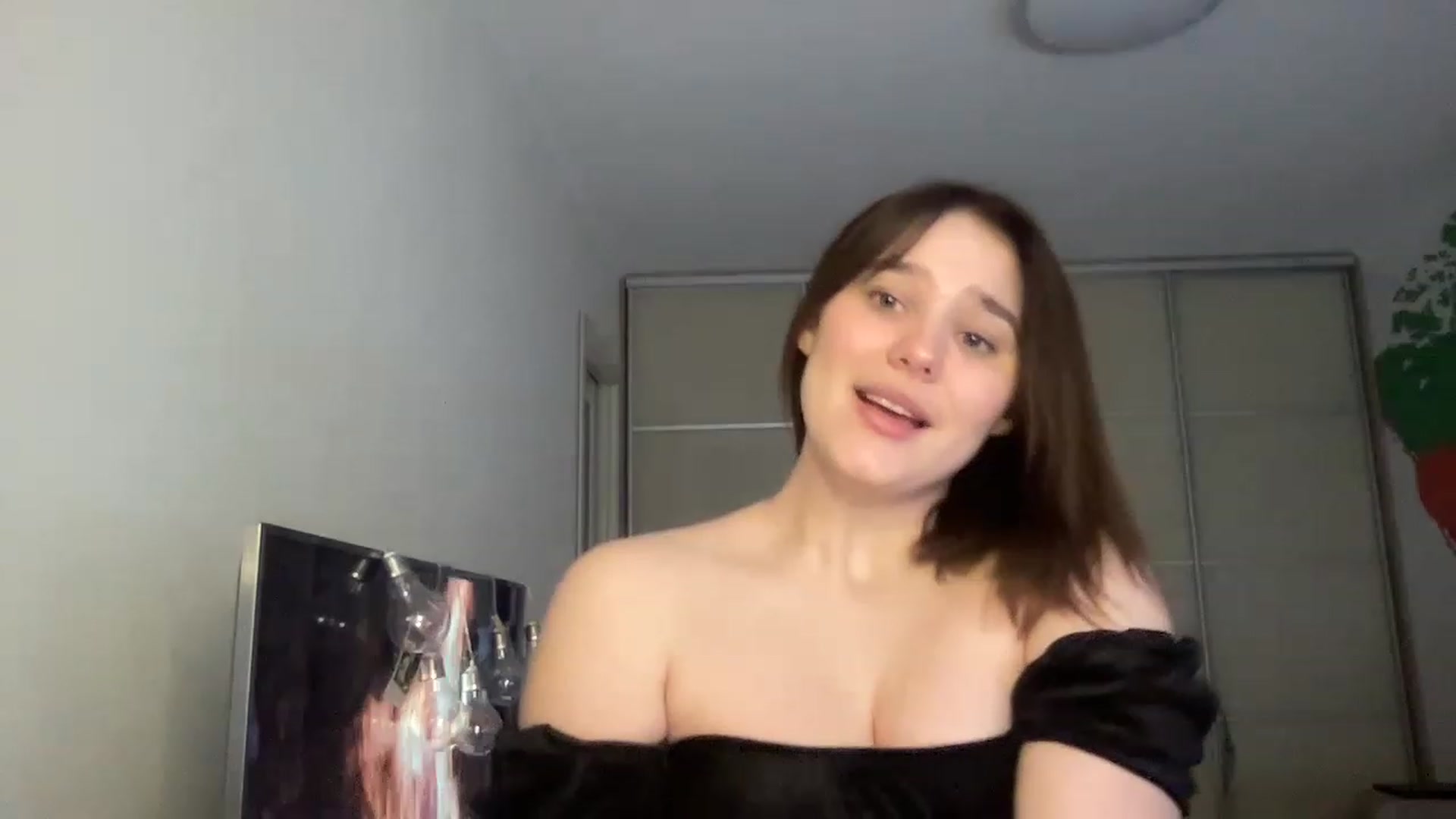 Gallery image thumbnail from TifanyTatum's myfreecams stream on, 02/05/2023, 11:15 image 16 of 20