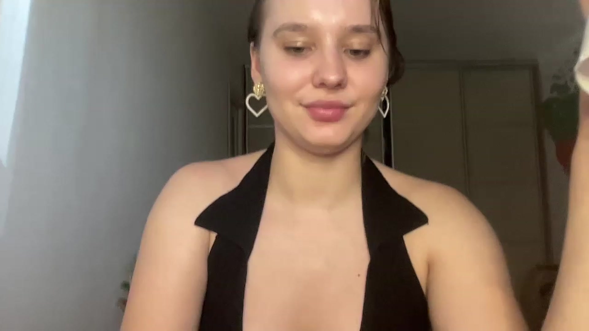 Gallery image thumbnail from TifanyTatum's myfreecams stream on, 08/22/2023, 15:29 image 15 of 20