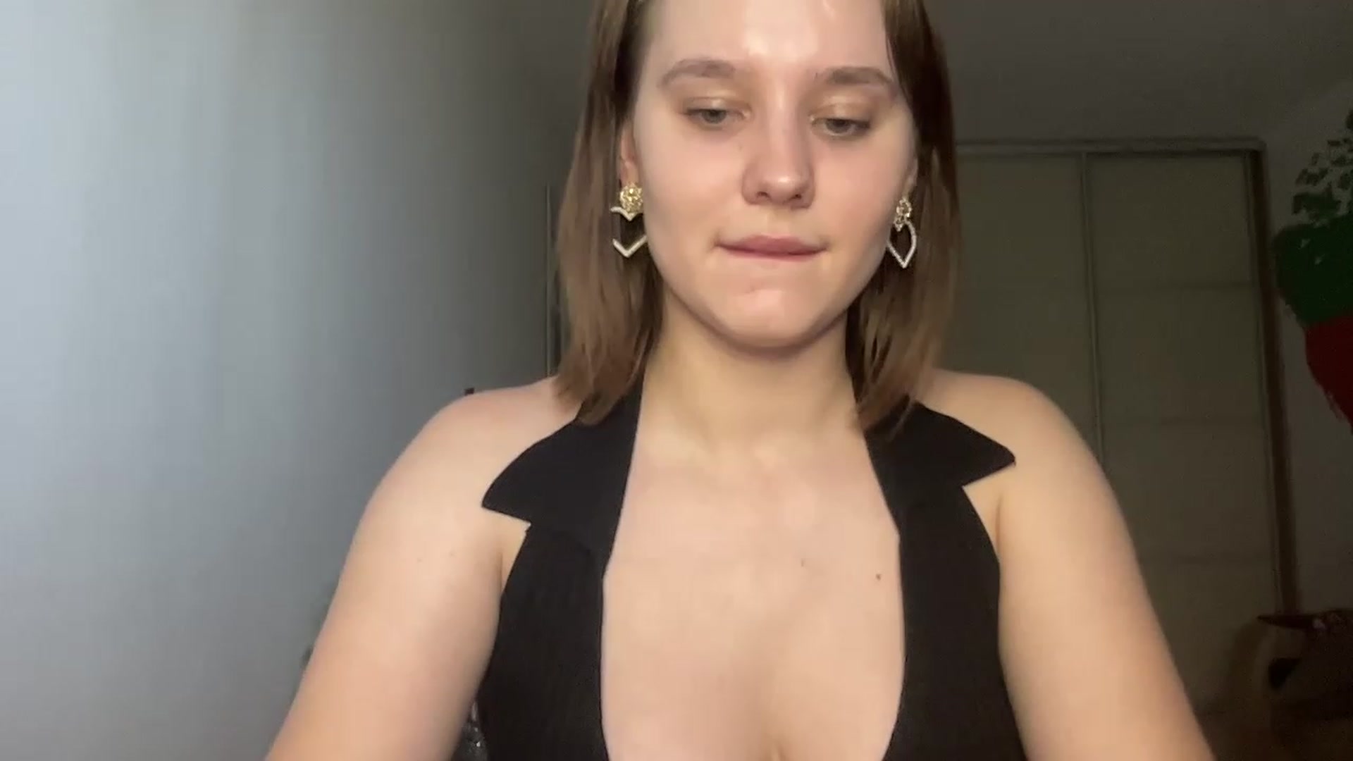 Gallery image thumbnail from TifanyTatum's myfreecams stream on, 08/22/2023, 15:29 image 8 of 20