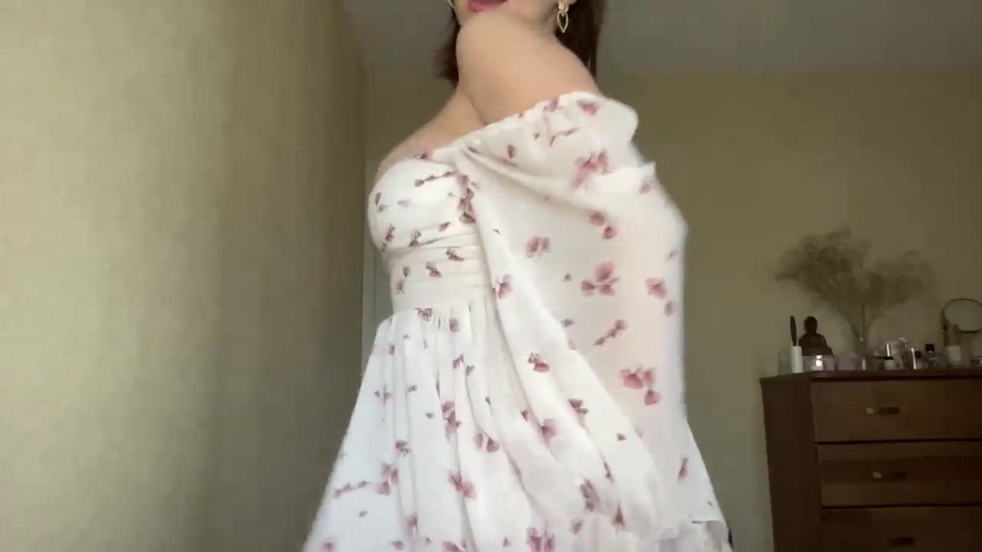 Gallery image thumbnail from TifanyTatum's myfreecams stream on, 09/29/2023, 11:10 image 2 of 20