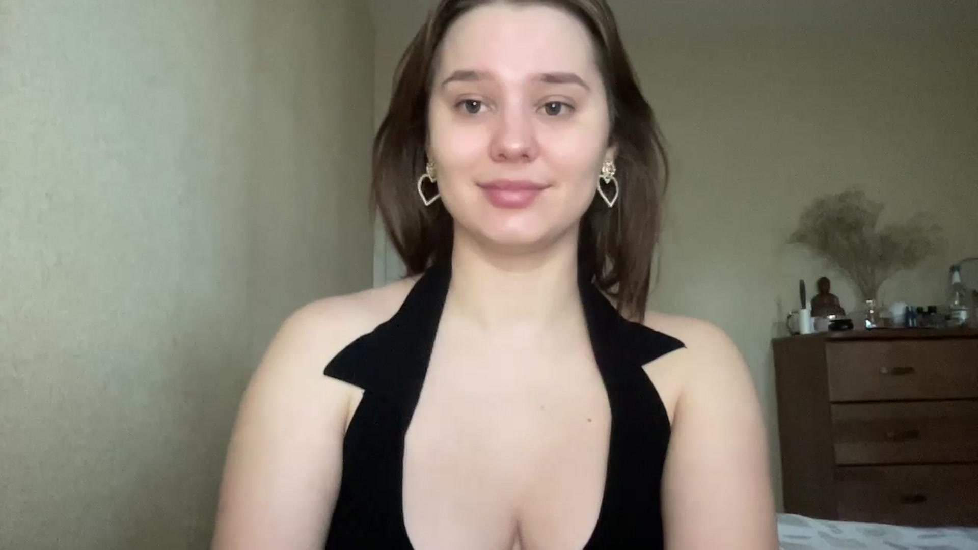 Gallery image thumbnail from TifanyTatum's myfreecams stream on, 10/13/2023, 09:45 image 13 of 20