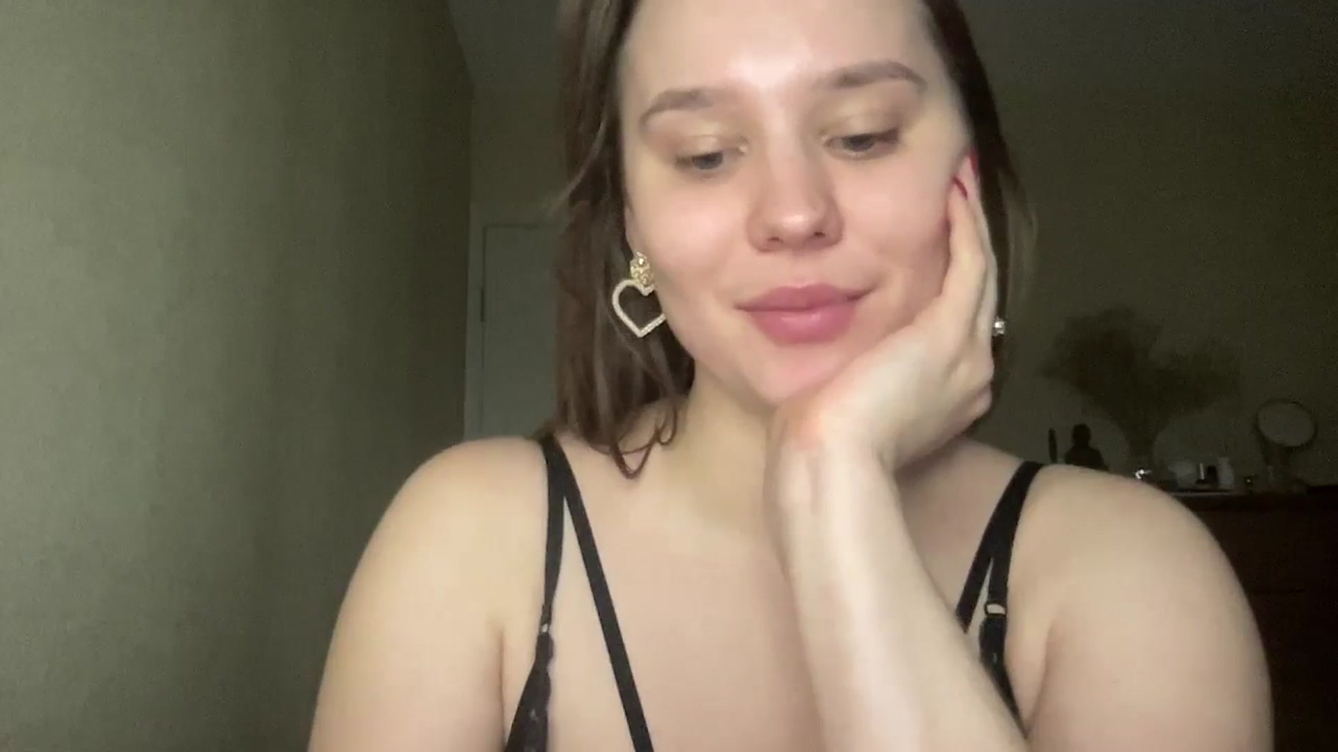 Gallery image thumbnail from TifanyTatum's myfreecams stream on, 10/18/2023, 14:36 image 12 of 20