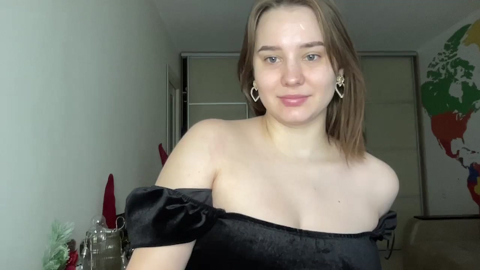 Gallery image thumbnail from TifanyTatum's myfreecams stream on, 10/28/2023, 11:57 image 10 of 20