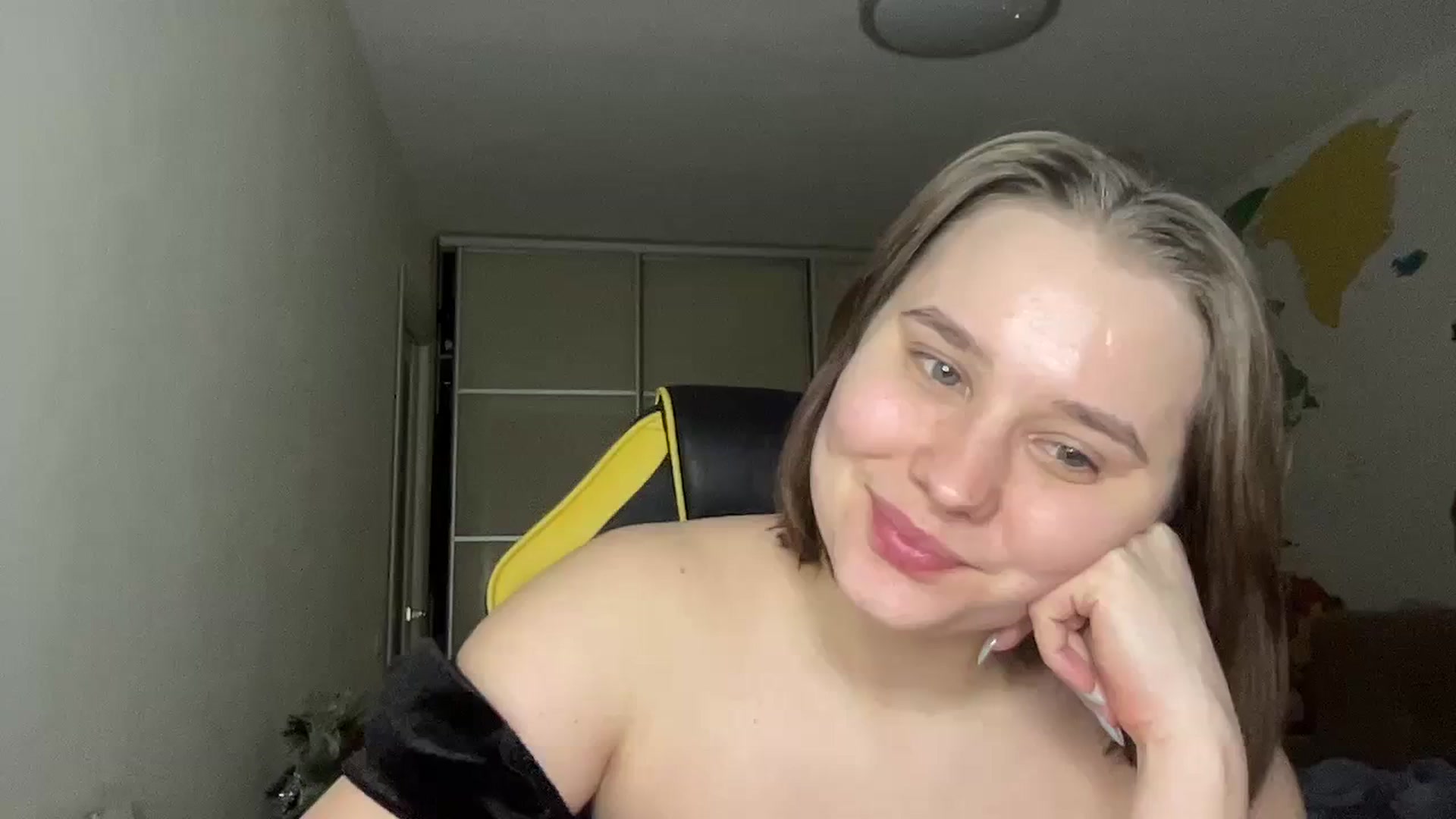 Gallery image thumbnail from TifanyTatum's myfreecams stream on, 12/25/2023, 16:03 image 11 of 20
