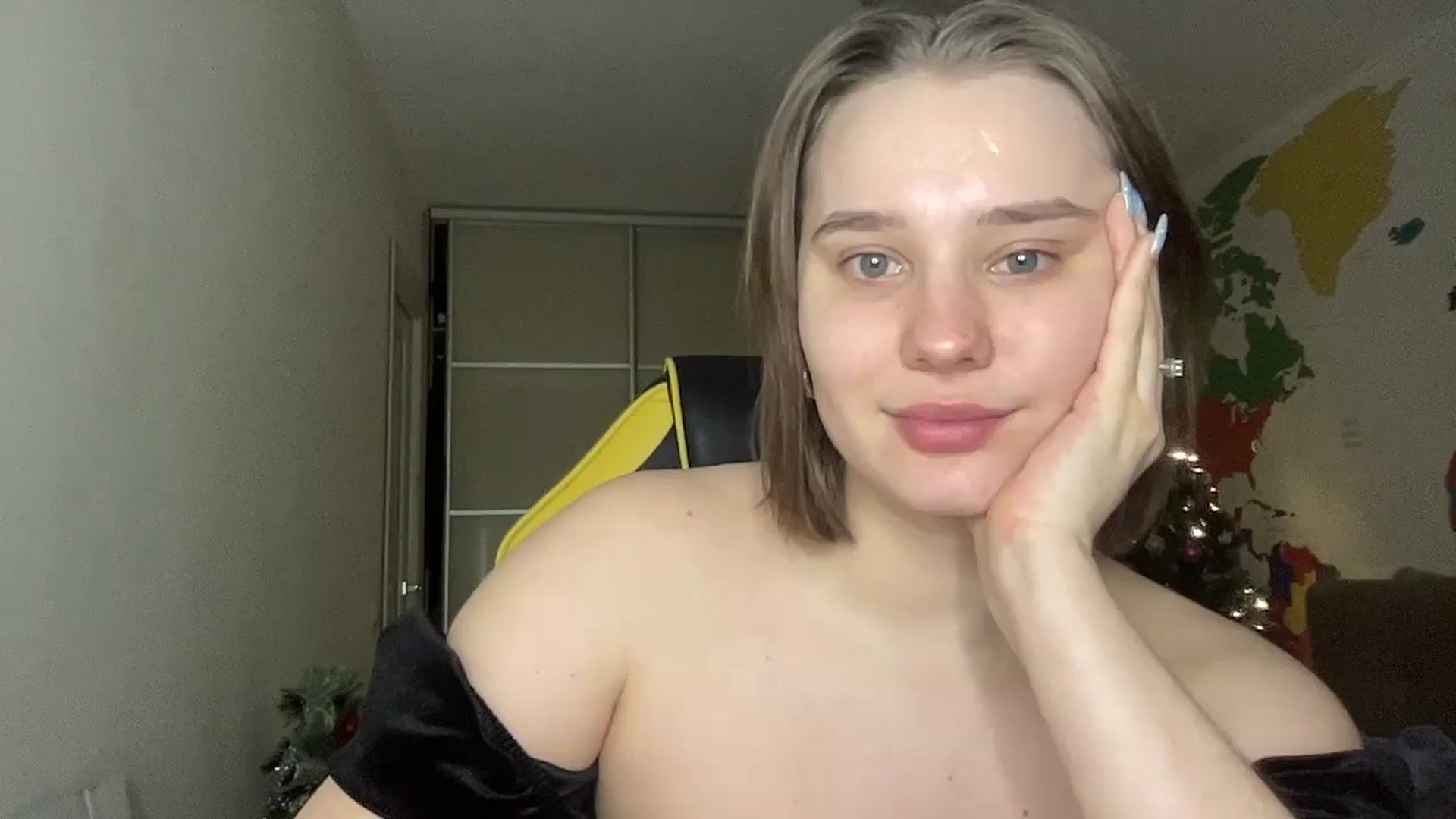Gallery image thumbnail from TifanyTatum's myfreecams stream on, 12/25/2023, 16:03 image 15 of 20