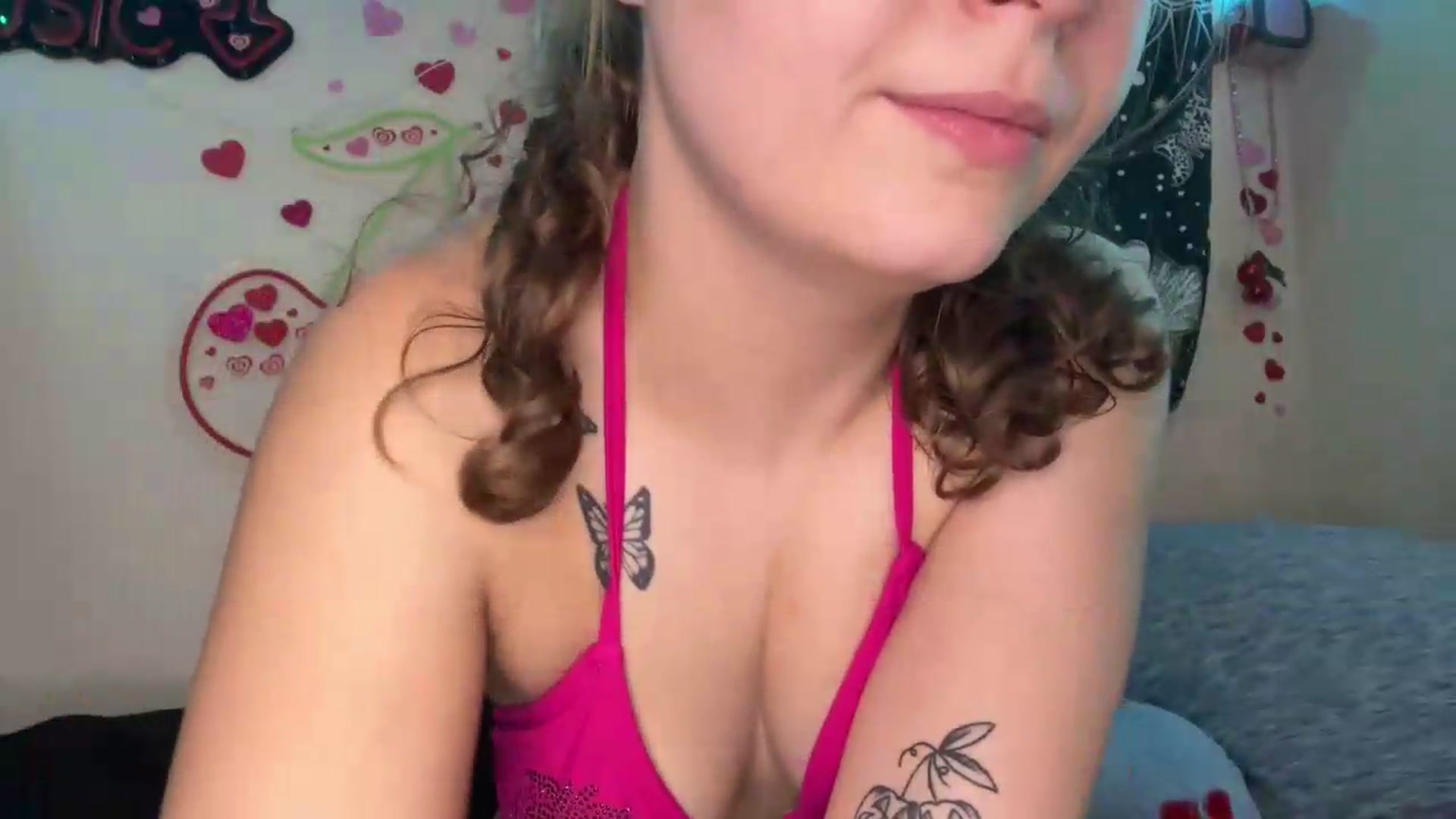 Gallery image thumbnail from TiffBaby6996's myfreecams stream on, 07/22/2026, 23:20 image 14 of 20