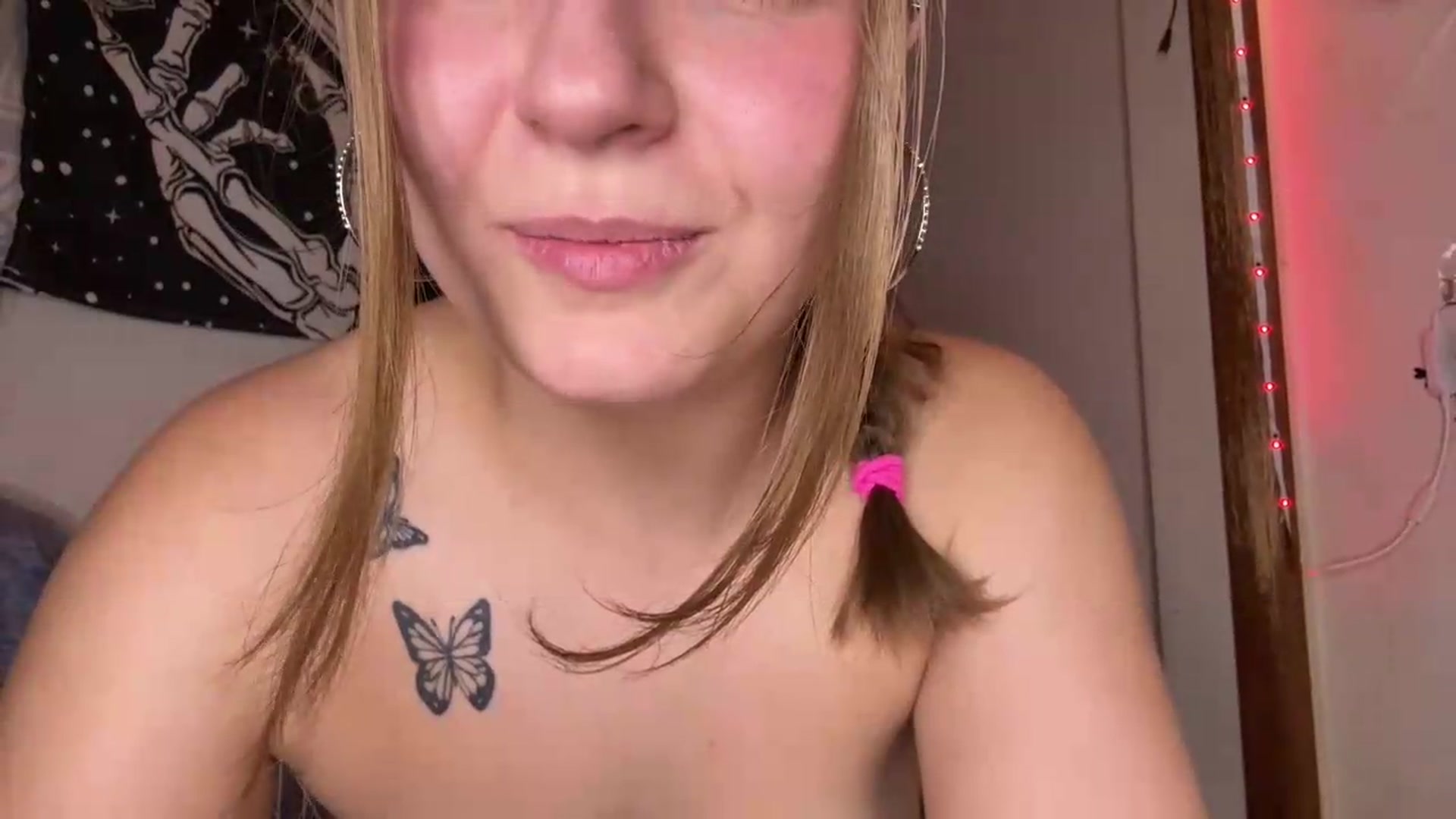Gallery image thumbnail from TiffBaby6996's myfreecams stream on, 09/13/2026, 06:42 image 9 of 20
