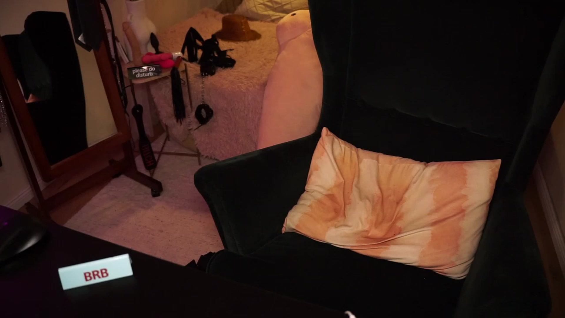 Gallery image thumbnail from TiffRussel's myfreecams stream on, 08/26/2023, 23:50 image 2 of 20