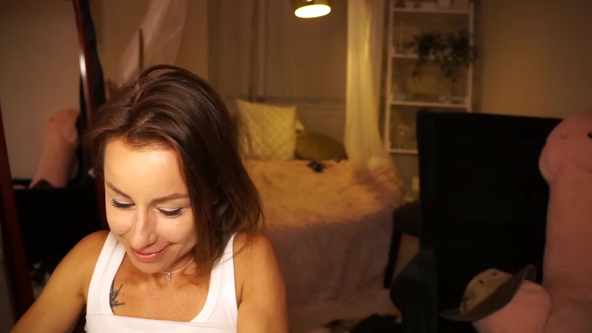 Gallery image thumbnail from TiffRussel's myfreecams stream on, 08/27/2023, 20:18 image 6 of 20