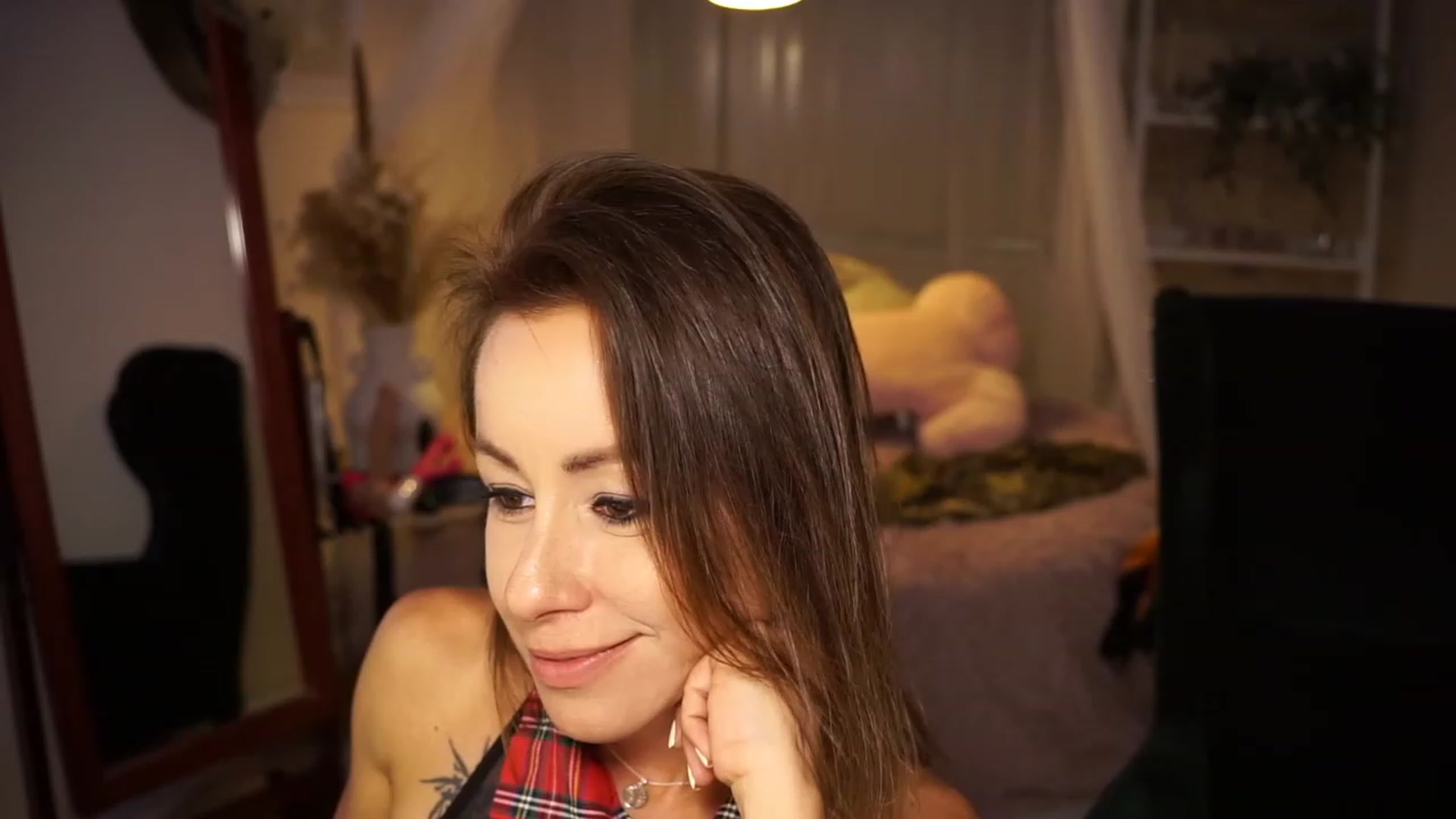 Gallery image thumbnail from TiffRussel's myfreecams stream on, 09/04/2023, 12:56 image 16 of 20