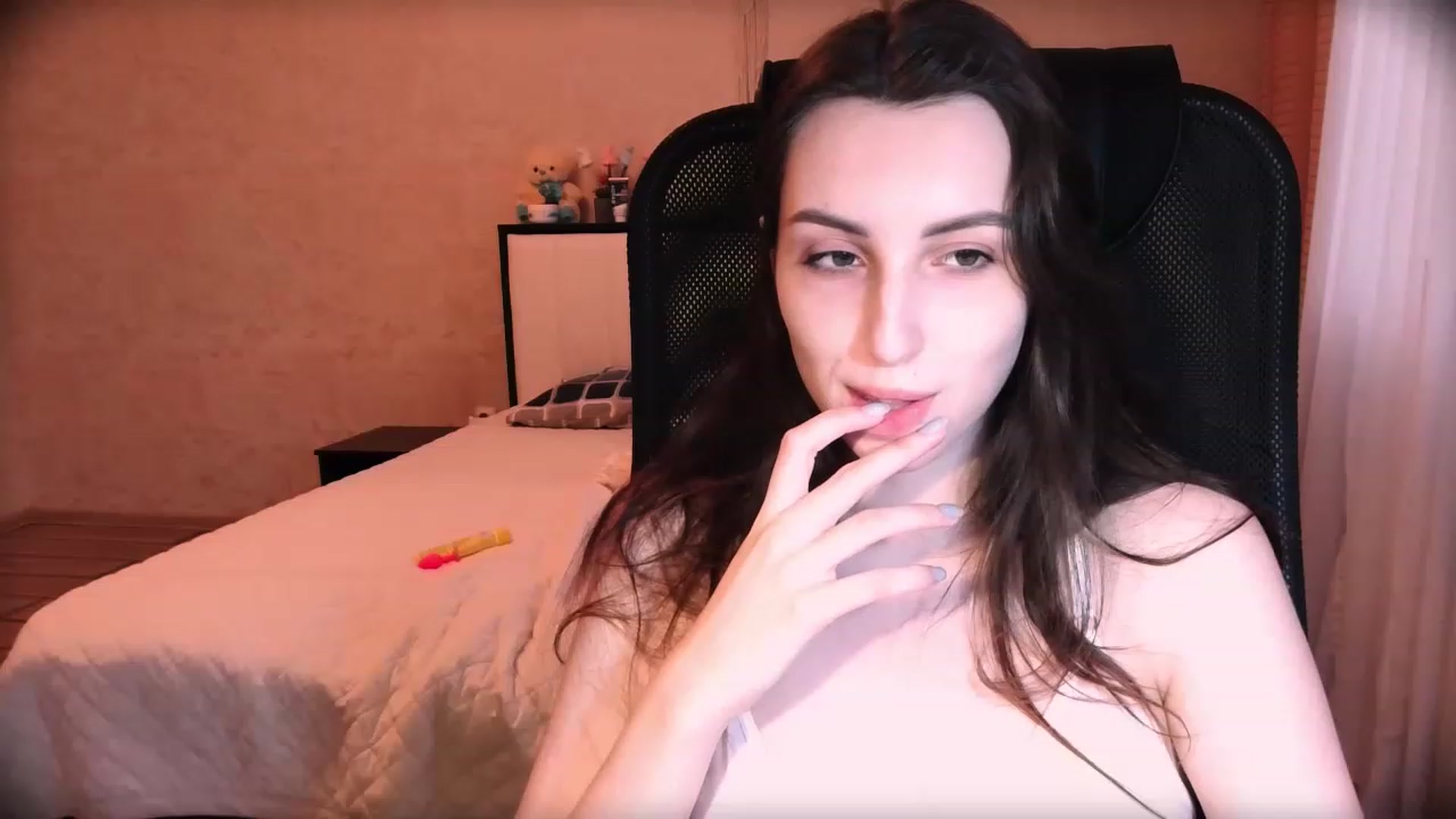 Gallery image thumbnail from Tiffani_xXx's myfreecams stream on, 12/08/2022, 09:50 image 17 of 20