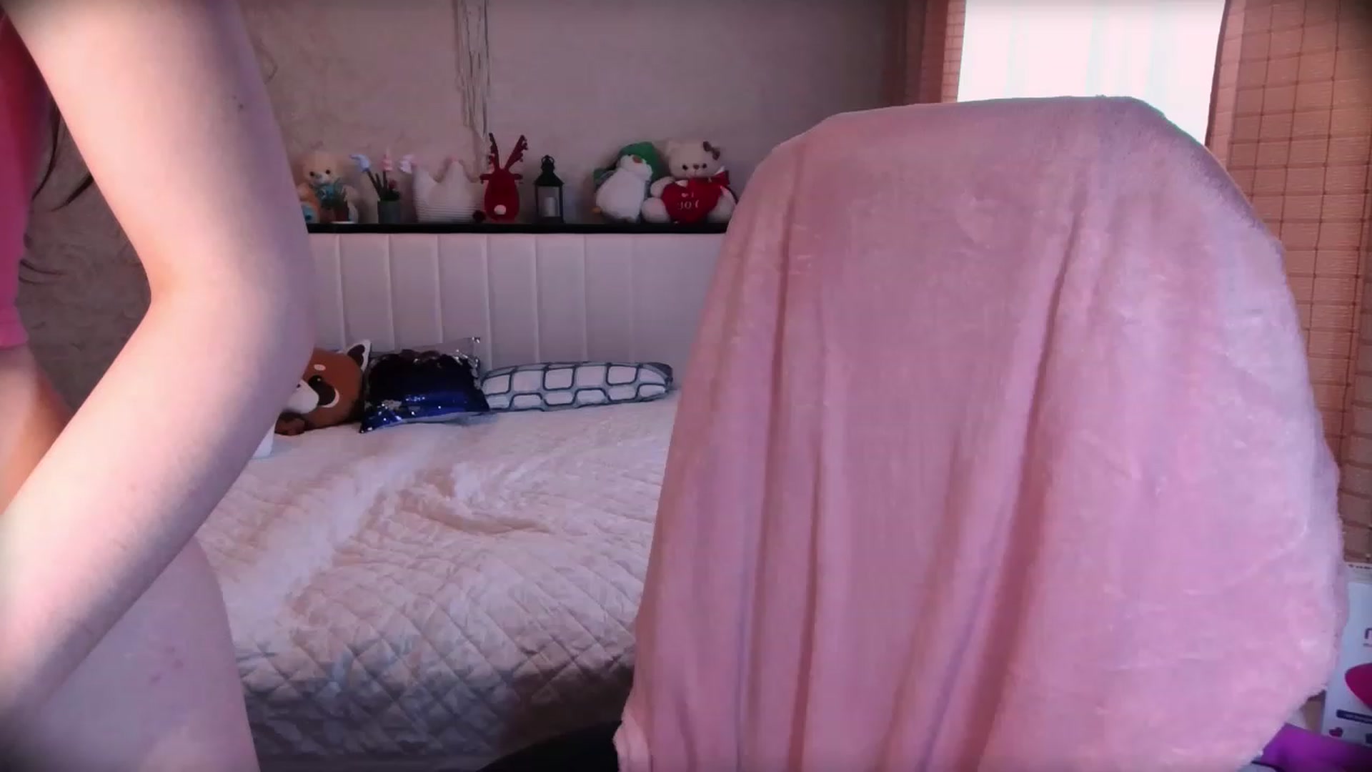 Gallery image thumbnail from Tiffani_xXx's myfreecams stream on, 02/14/2023, 09:15 image 14 of 20