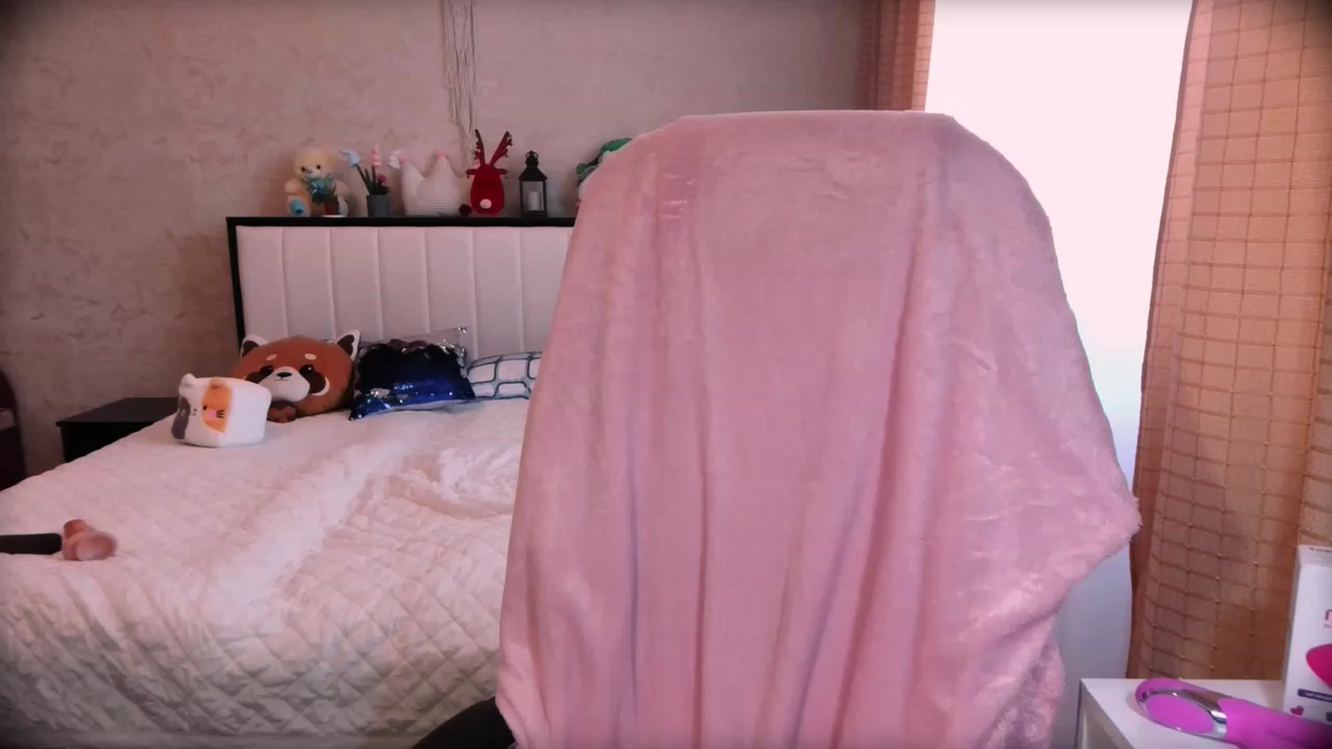 Gallery image thumbnail from Tiffani_xXx's myfreecams stream on, 02/14/2023, 09:15 image 13 of 20