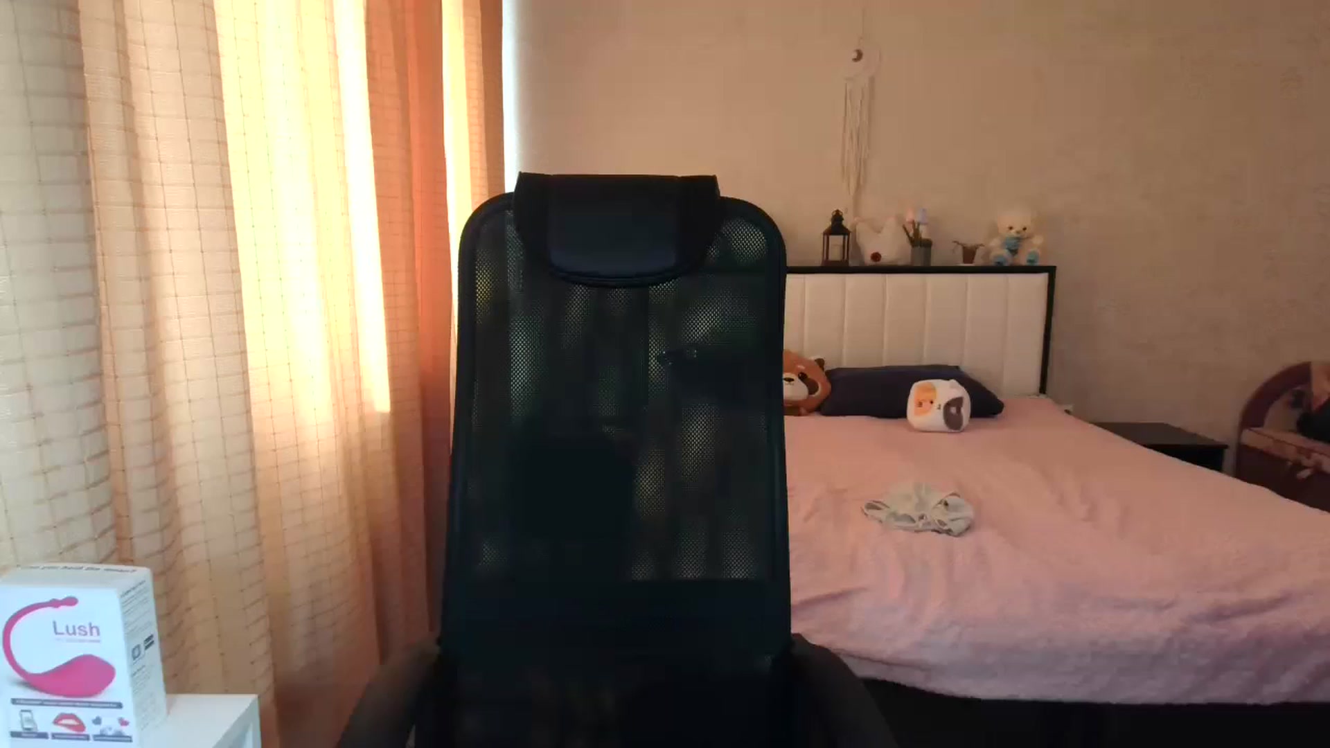 Gallery image thumbnail from Tiffani_xXx's myfreecams stream on, 05/13/2023, 10:58 image 4 of 20