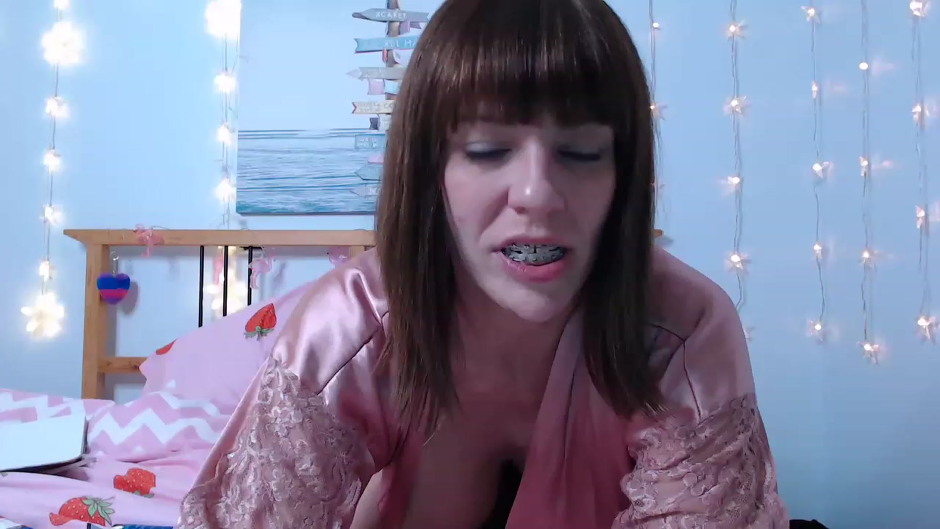 Gallery image thumbnail from TiffanyLace's myfreecams stream on, 11/27/2022, 08:08 image 10 of 20