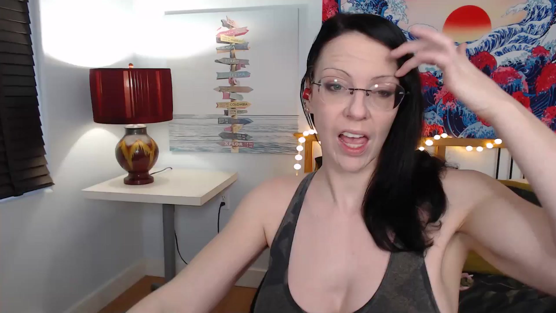 Gallery image thumbnail from TiffanyLace's myfreecams stream on, 12/25/2025, 21:43 image 1 of 20