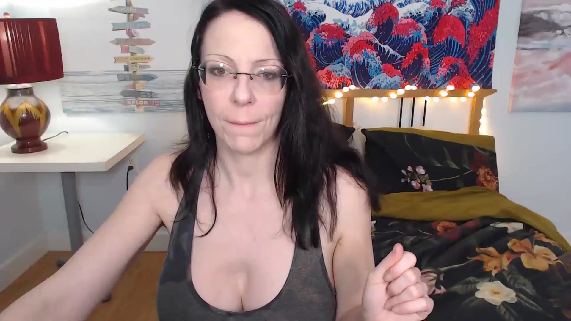 Gallery image thumbnail from TiffanyLace's myfreecams stream on, 12/25/2025, 21:43 image 6 of 20