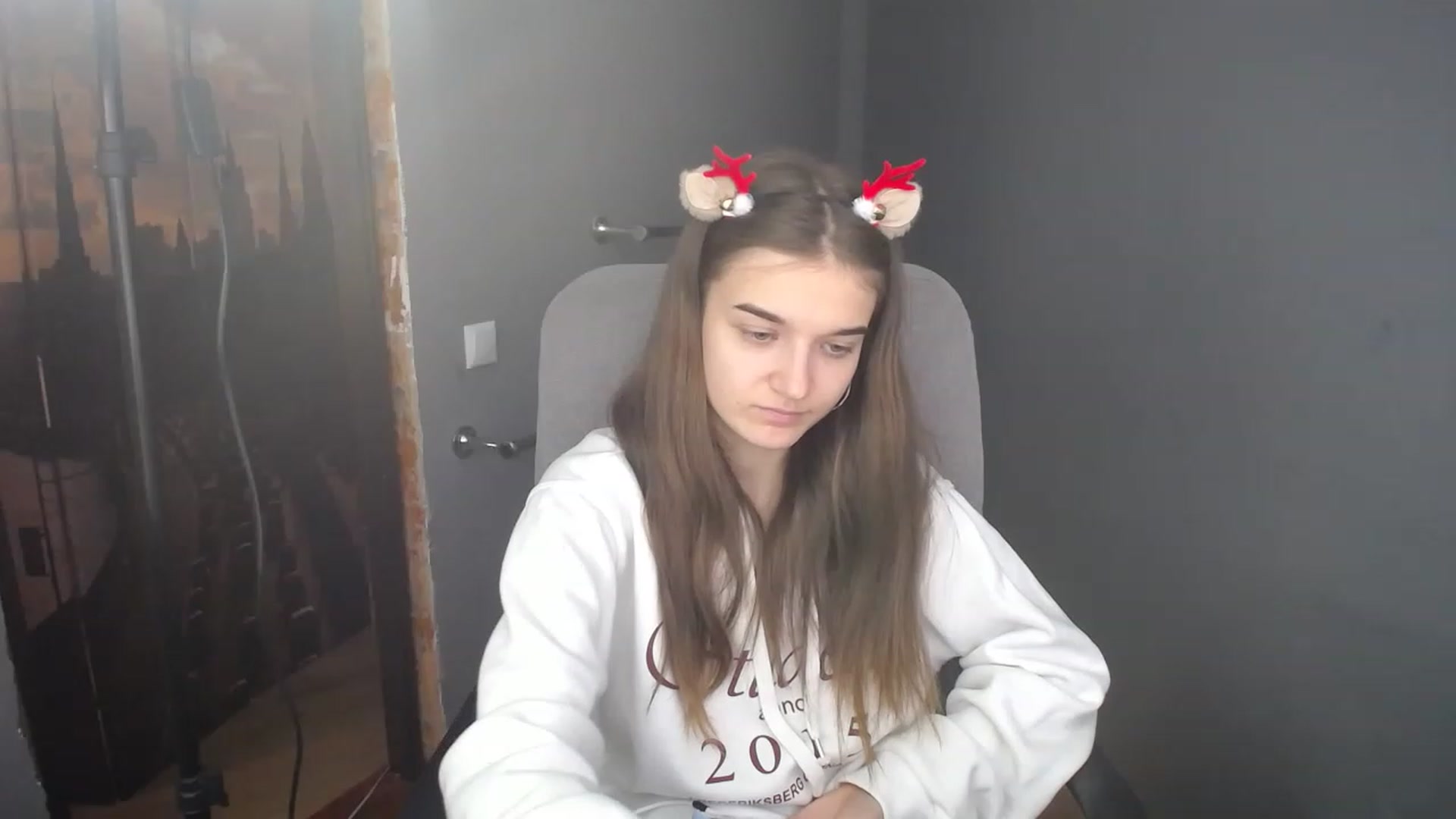 Gallery image thumbnail from TiffanyShinee's myfreecams stream on, 12/23/2022, 11:04 image 13 of 20