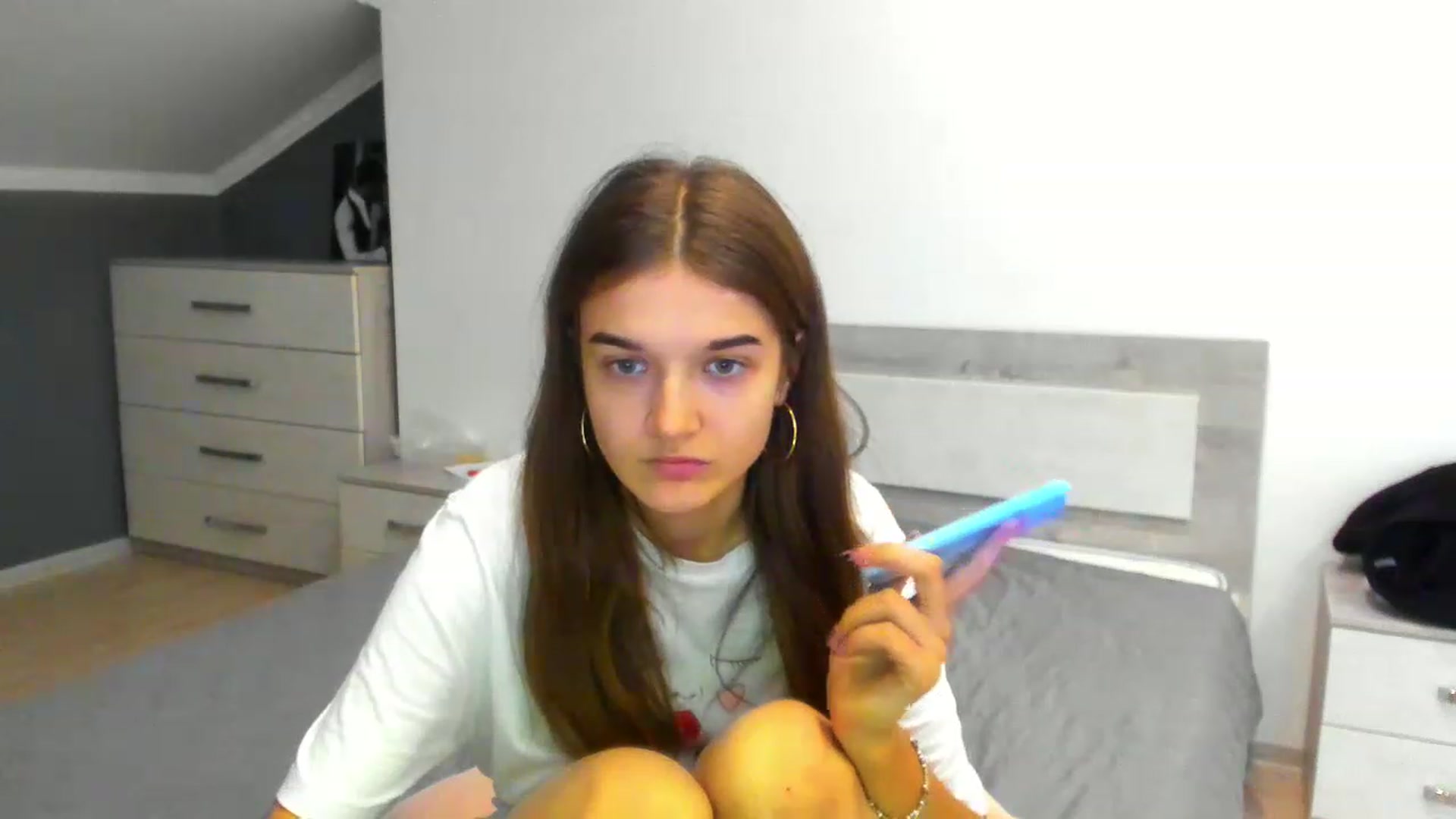 Gallery image thumbnail from TiffanyShinee's myfreecams stream on, 12/23/2022, 18:43 image 16 of 20