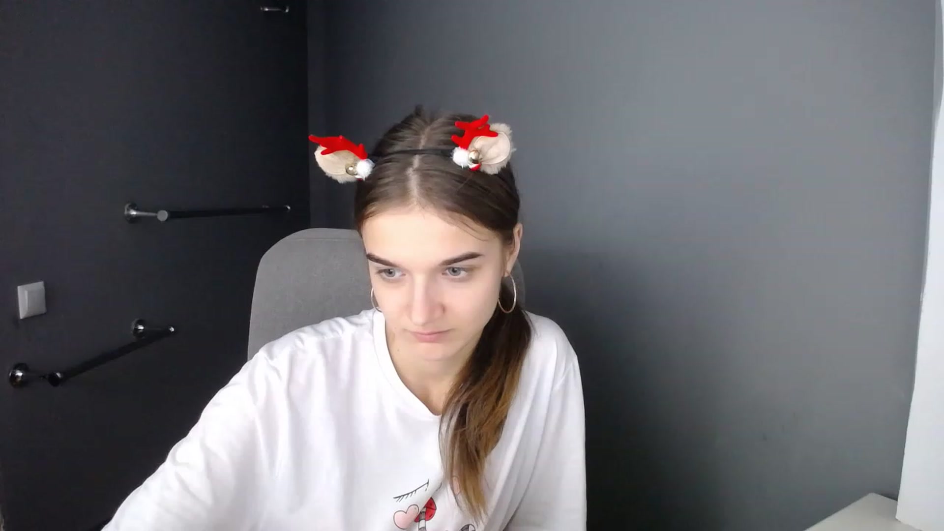 Gallery image thumbnail from TiffanyShinee's myfreecams stream on, 12/24/2022, 15:31 image 4 of 20