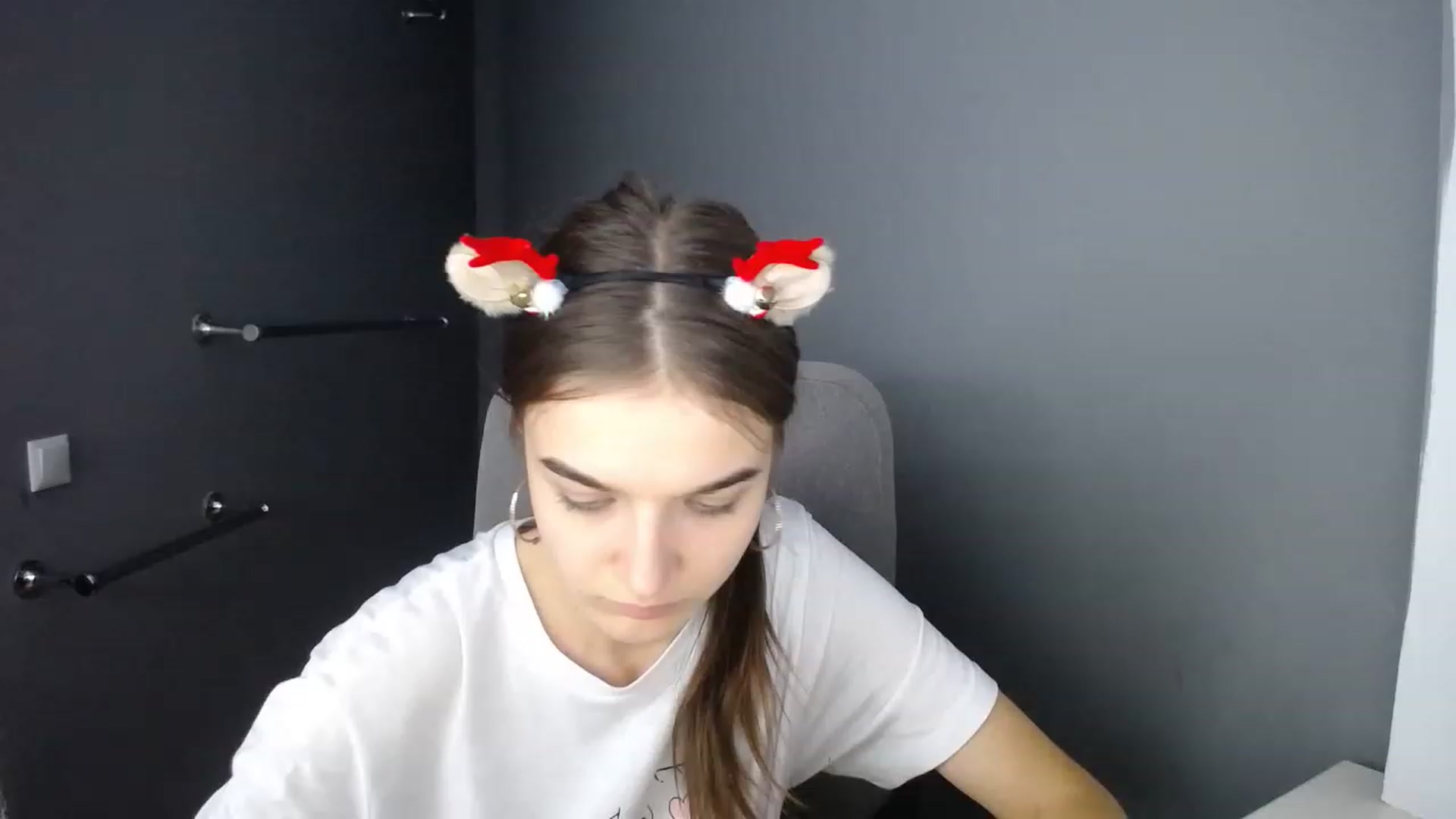 Gallery image thumbnail from TiffanyShinee's myfreecams stream on, 12/24/2022, 15:31 image 13 of 20