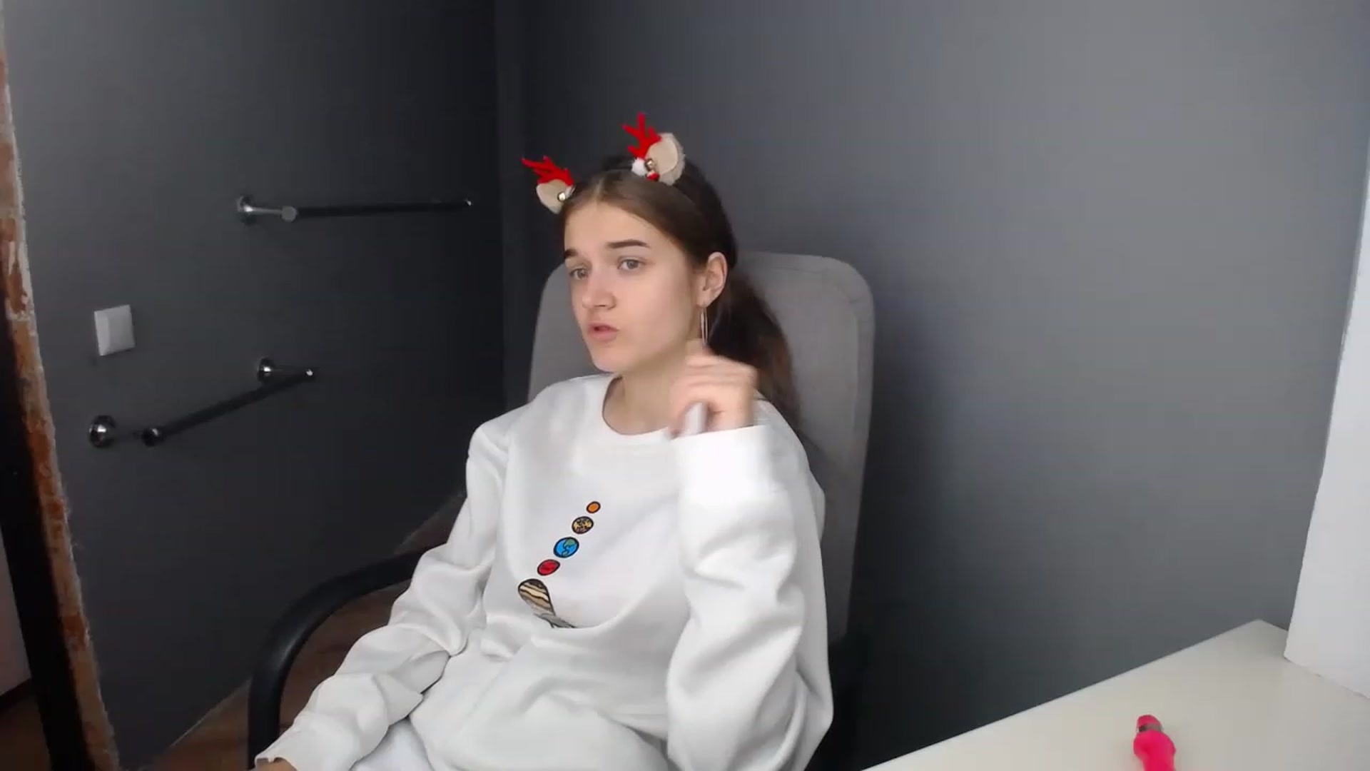 Gallery image thumbnail from TiffanyShinee's myfreecams stream on, 12/25/2022, 15:32 image 19 of 20