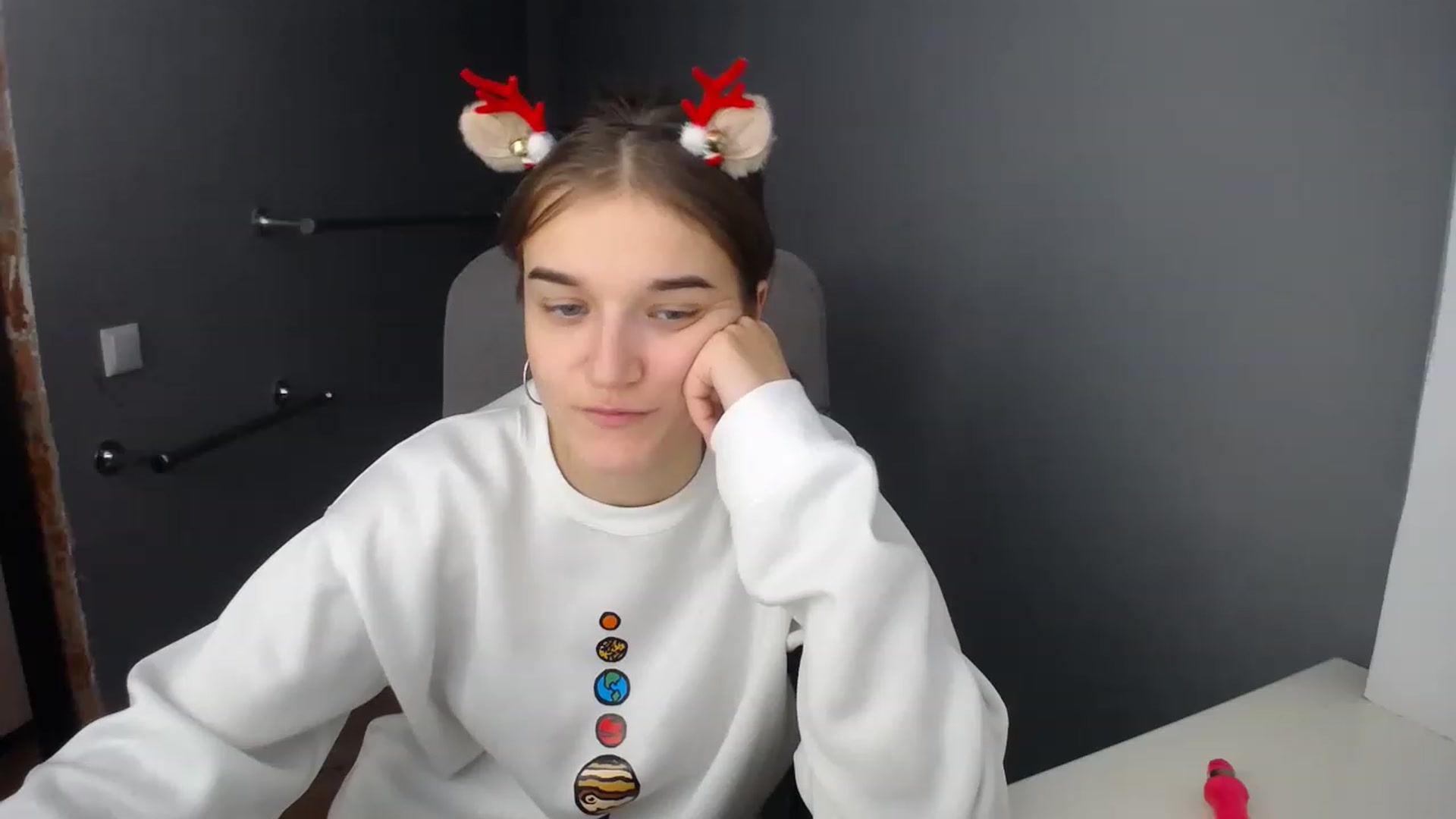 Gallery image thumbnail from TiffanyShinee's myfreecams stream on, 12/25/2022, 15:32 image 15 of 20