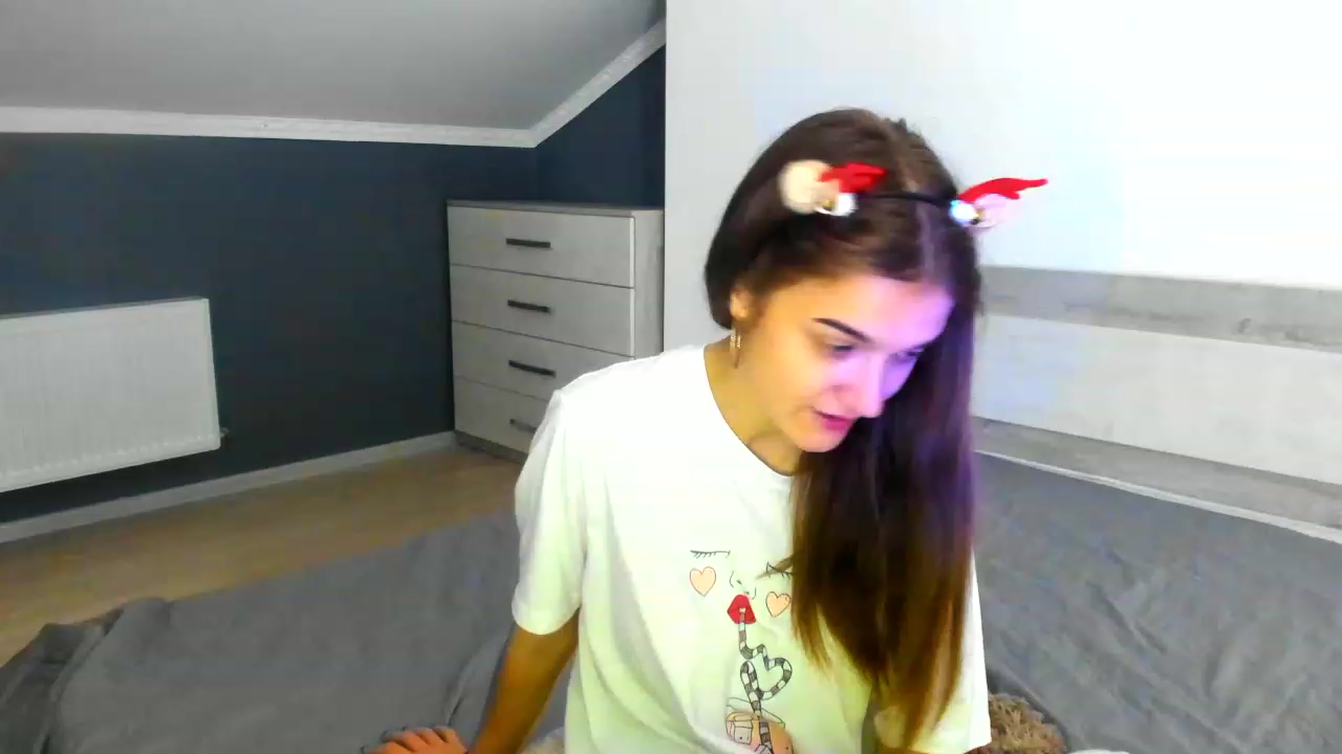 Gallery image thumbnail from TiffanyShinee's myfreecams stream on, 12/25/2022, 20:41 image 17 of 20