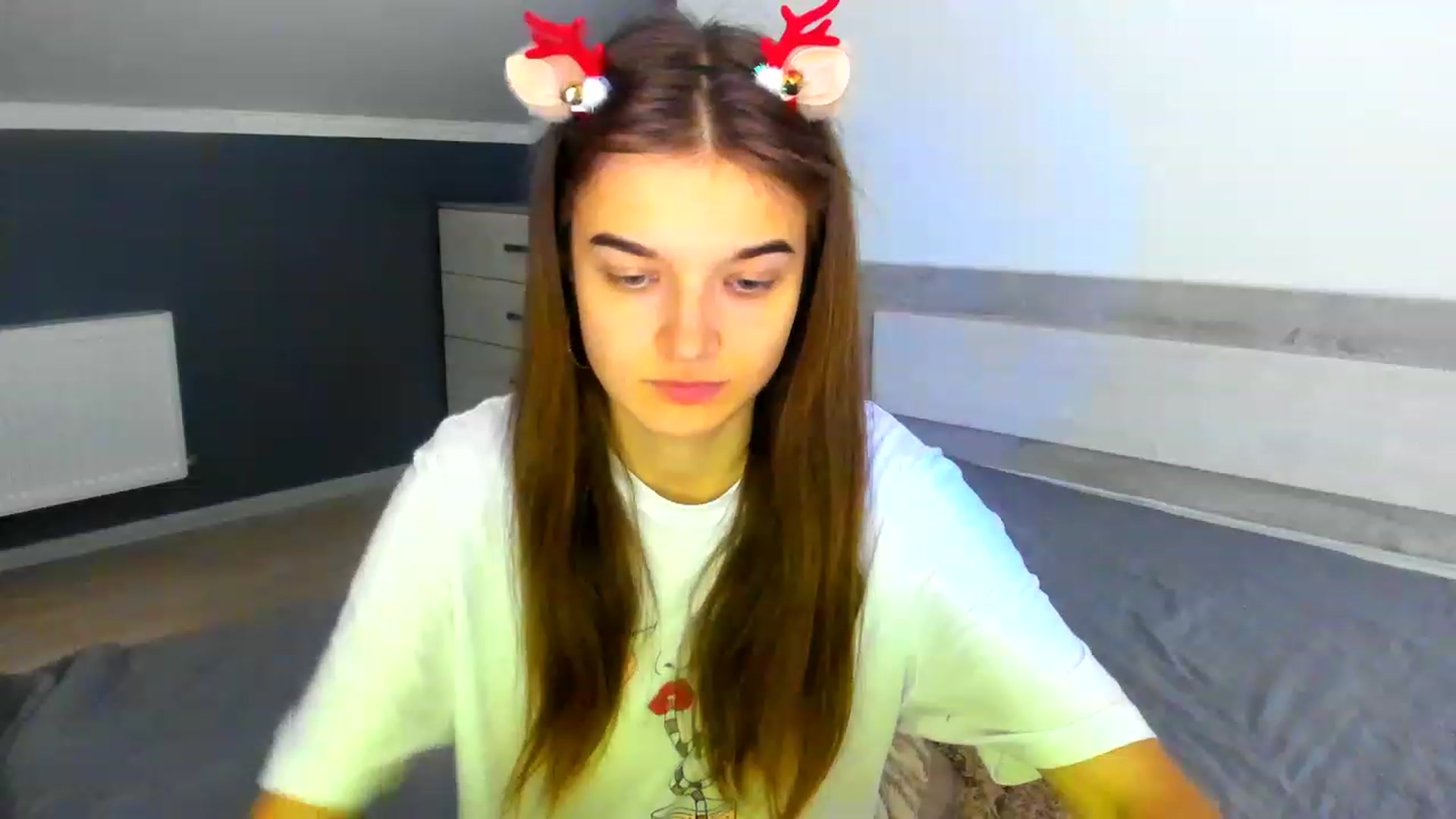 Gallery image thumbnail from TiffanyShinee's myfreecams stream on, 12/25/2022, 20:41 image 6 of 20