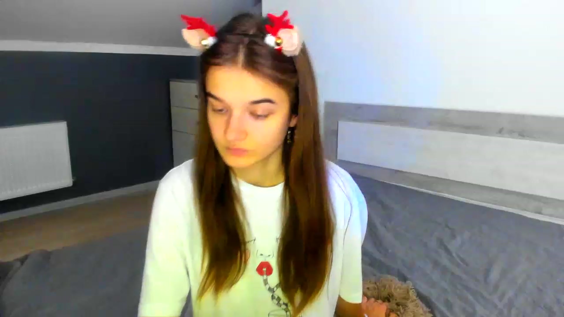 Gallery image thumbnail from TiffanyShinee's myfreecams stream on, 12/25/2022, 20:41 image 7 of 20