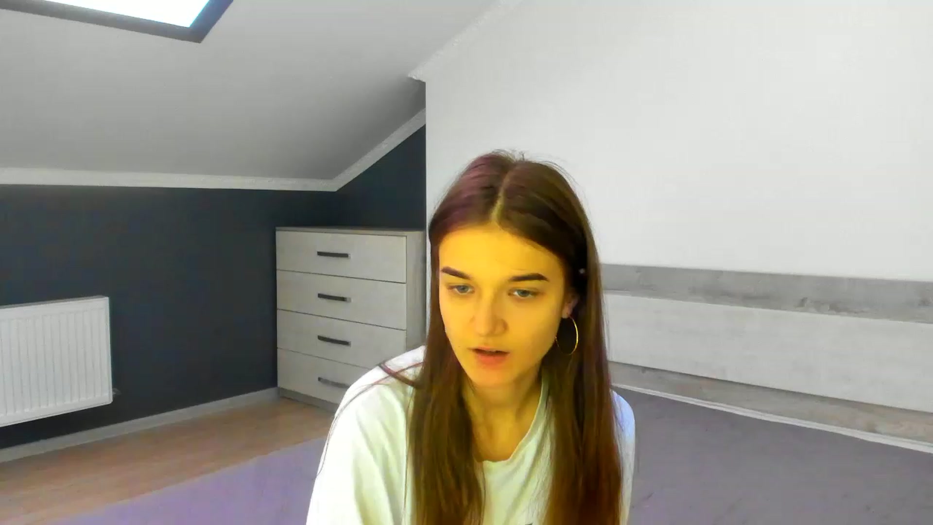 Gallery image thumbnail from TiffanyShinee's myfreecams stream on, 12/26/2022, 13:12 image 15 of 20