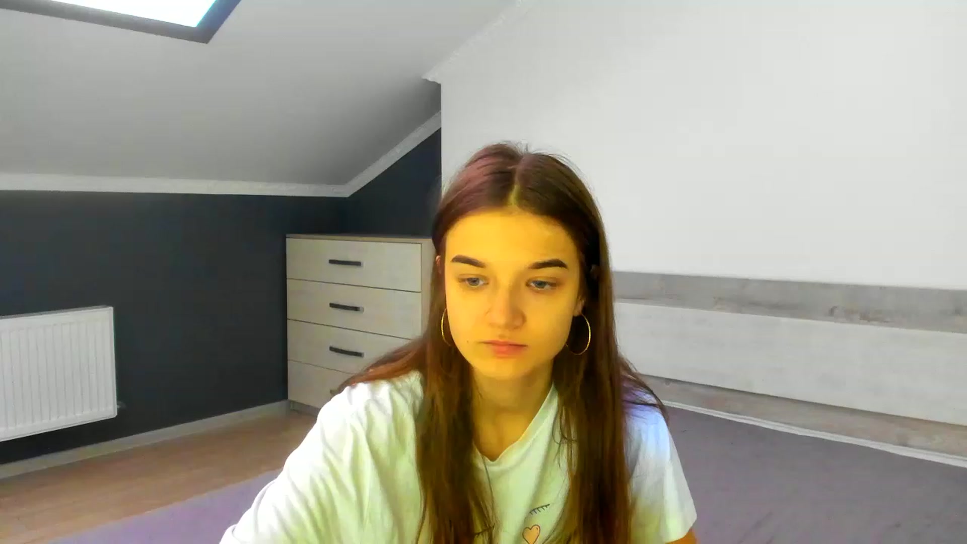 Gallery image thumbnail from TiffanyShinee's myfreecams stream on, 12/26/2022, 13:12 image 4 of 20