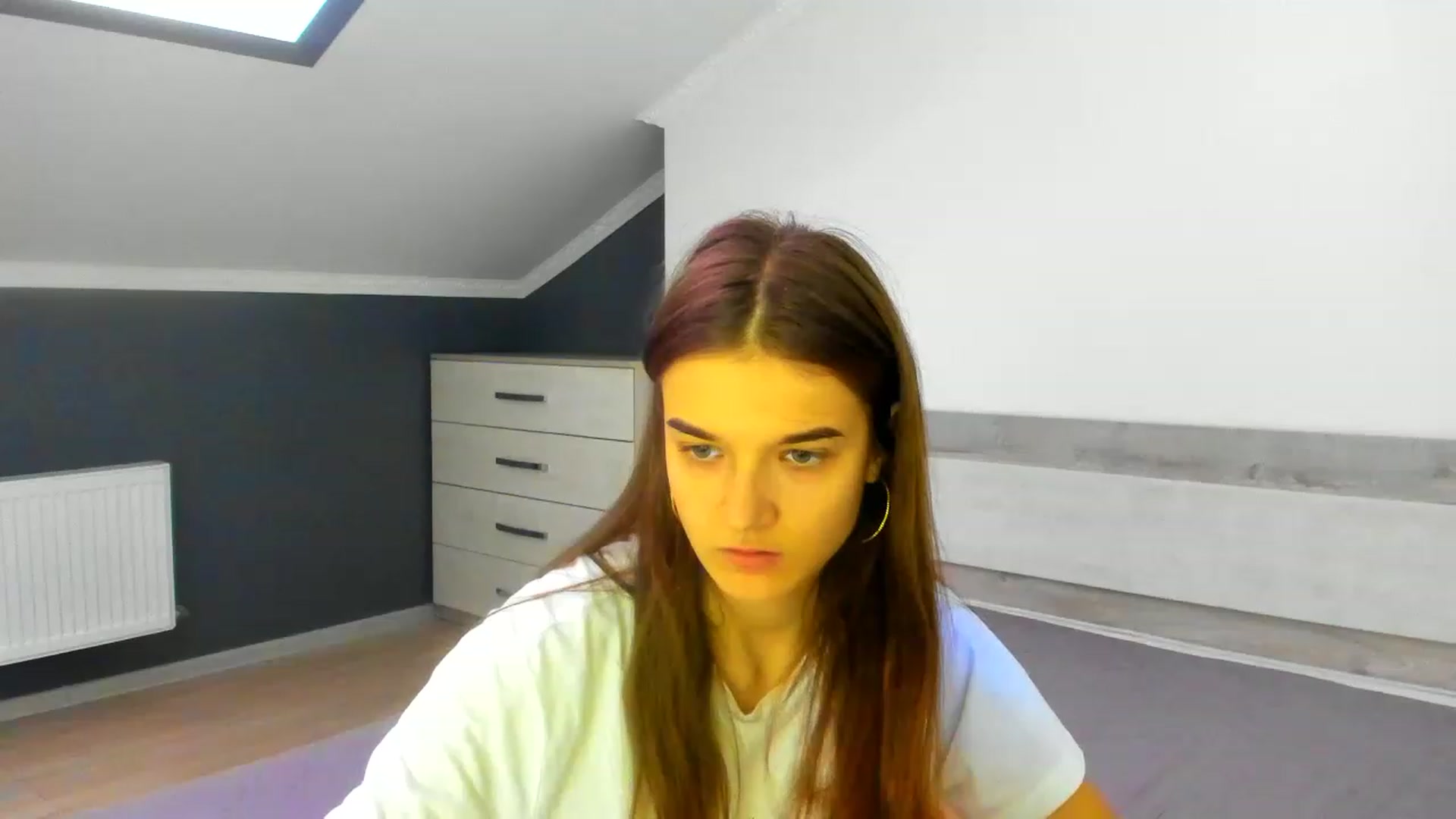 Gallery image thumbnail from TiffanyShinee's myfreecams stream on, 12/26/2022, 13:12 image 9 of 20