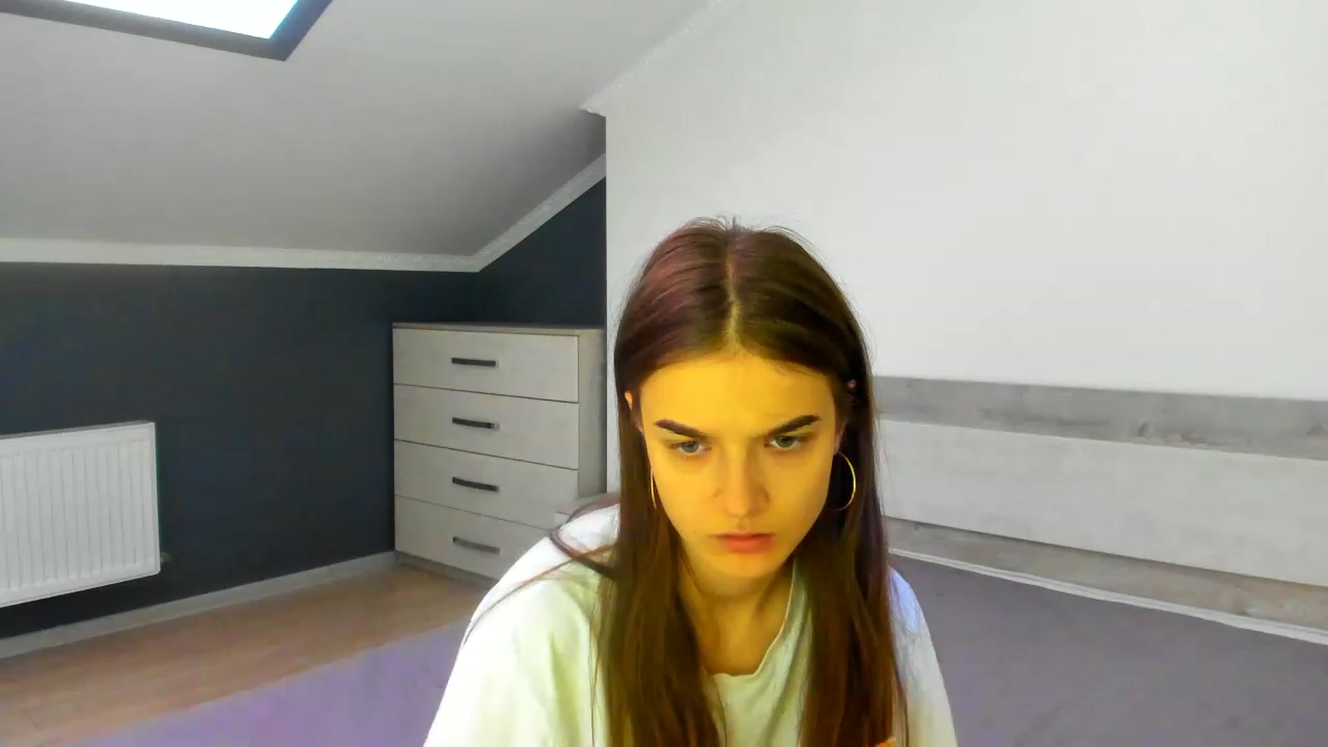 Gallery image thumbnail from TiffanyShinee's myfreecams stream on, 12/26/2022, 13:12 image 13 of 20