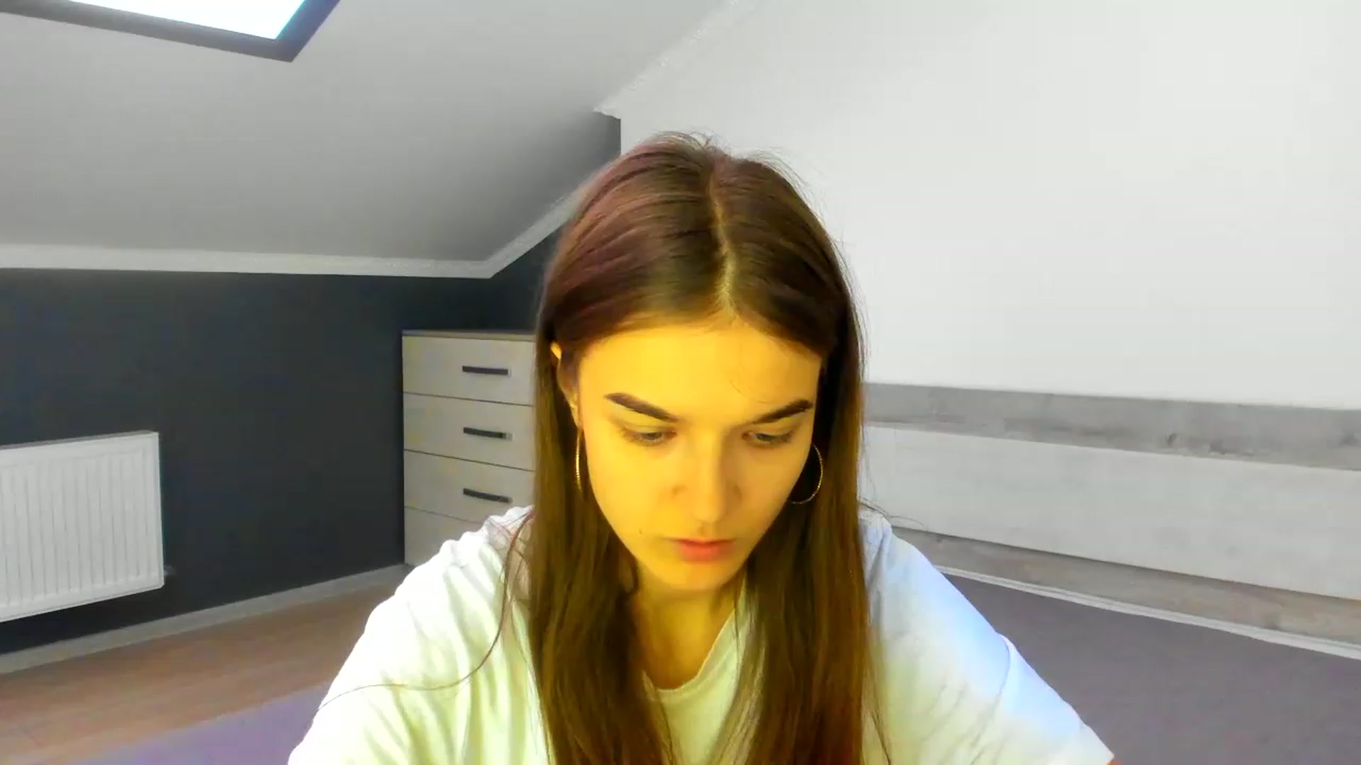Gallery image thumbnail from TiffanyShinee's myfreecams stream on, 12/26/2022, 13:12 image 19 of 20