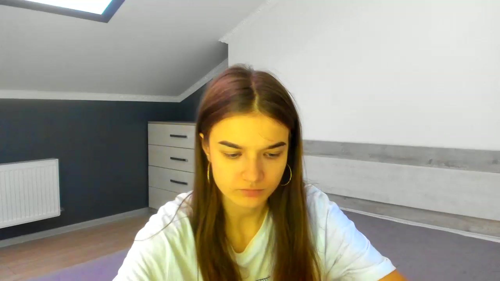 Gallery image thumbnail from TiffanyShinee's myfreecams stream on, 12/26/2022, 13:12 image 16 of 20