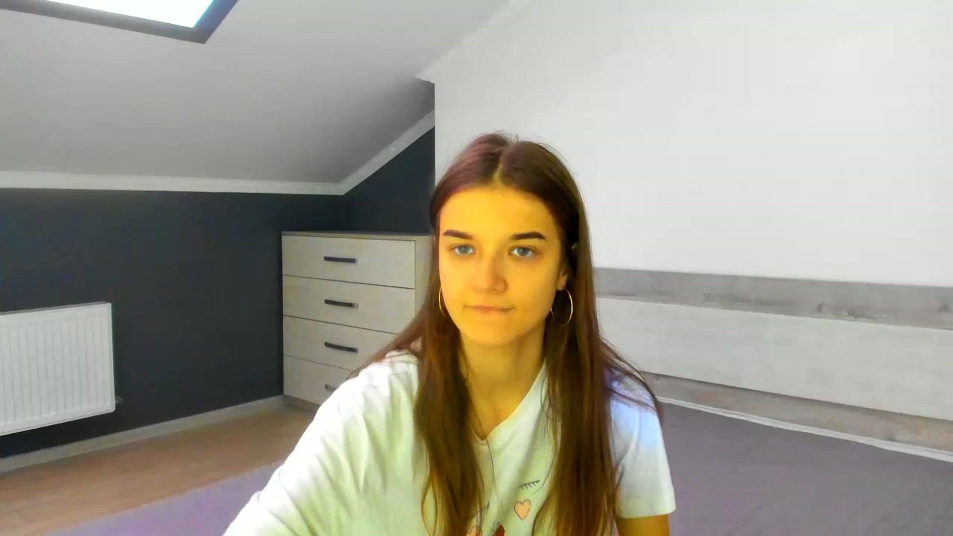 Gallery image thumbnail from TiffanyShinee's myfreecams stream on, 12/26/2022, 13:12 image 7 of 20