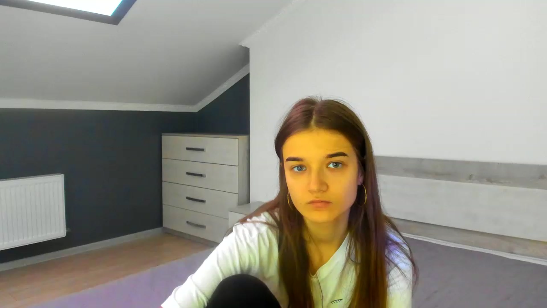 Gallery image thumbnail from TiffanyShinee's myfreecams stream on, 12/26/2022, 13:12 image 8 of 20