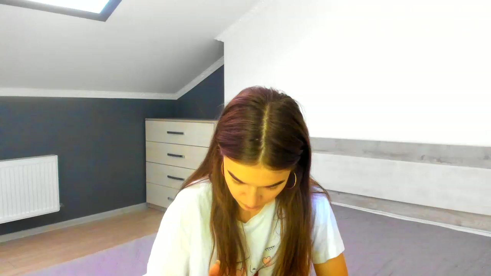 Gallery image thumbnail from TiffanyShinee's myfreecams stream on, 12/26/2022, 13:12 image 3 of 20