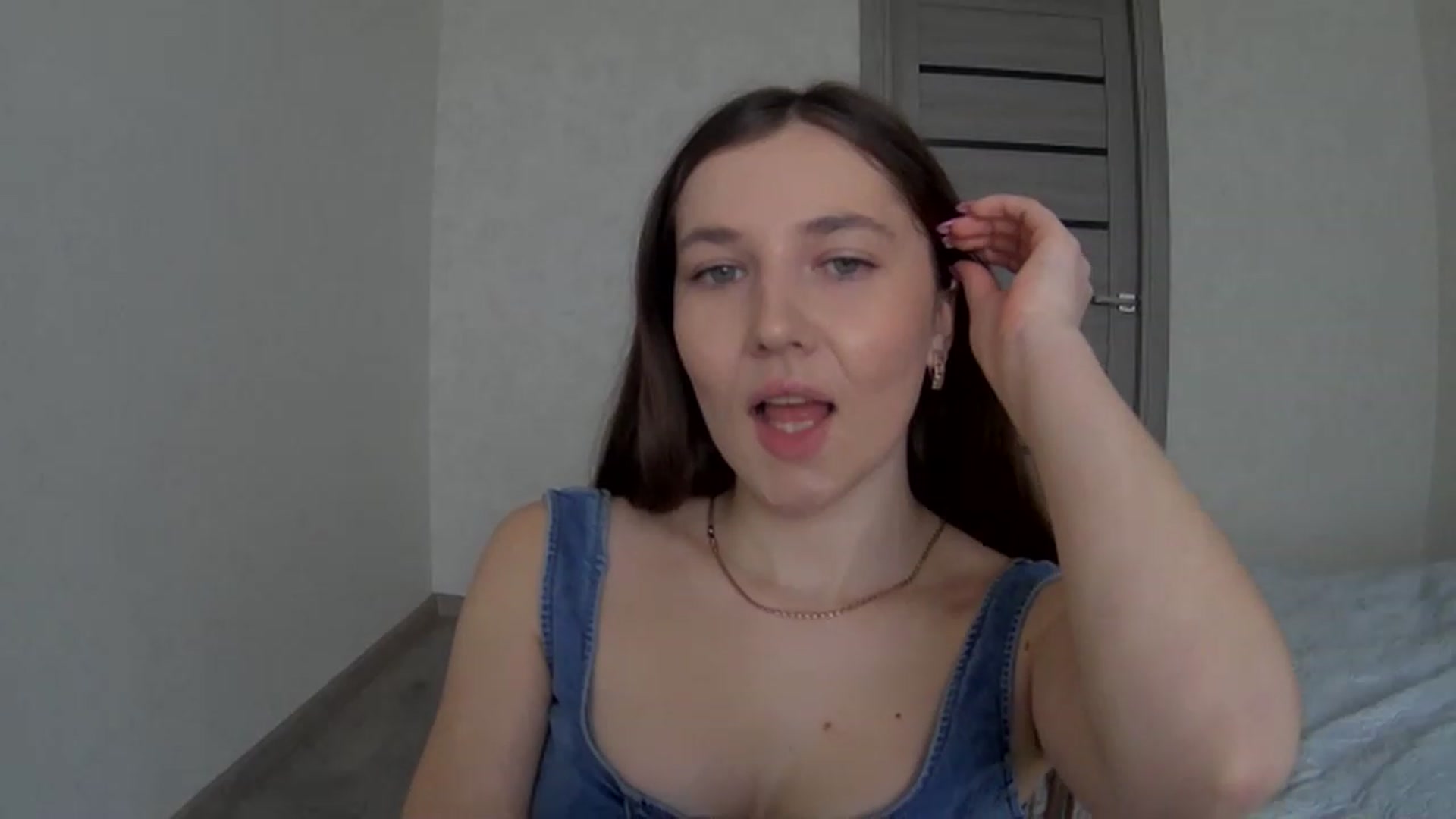 Gallery image thumbnail from Tiffany_Goldd's myfreecams stream on, 04/17/2023, 08:57 image 14 of 20