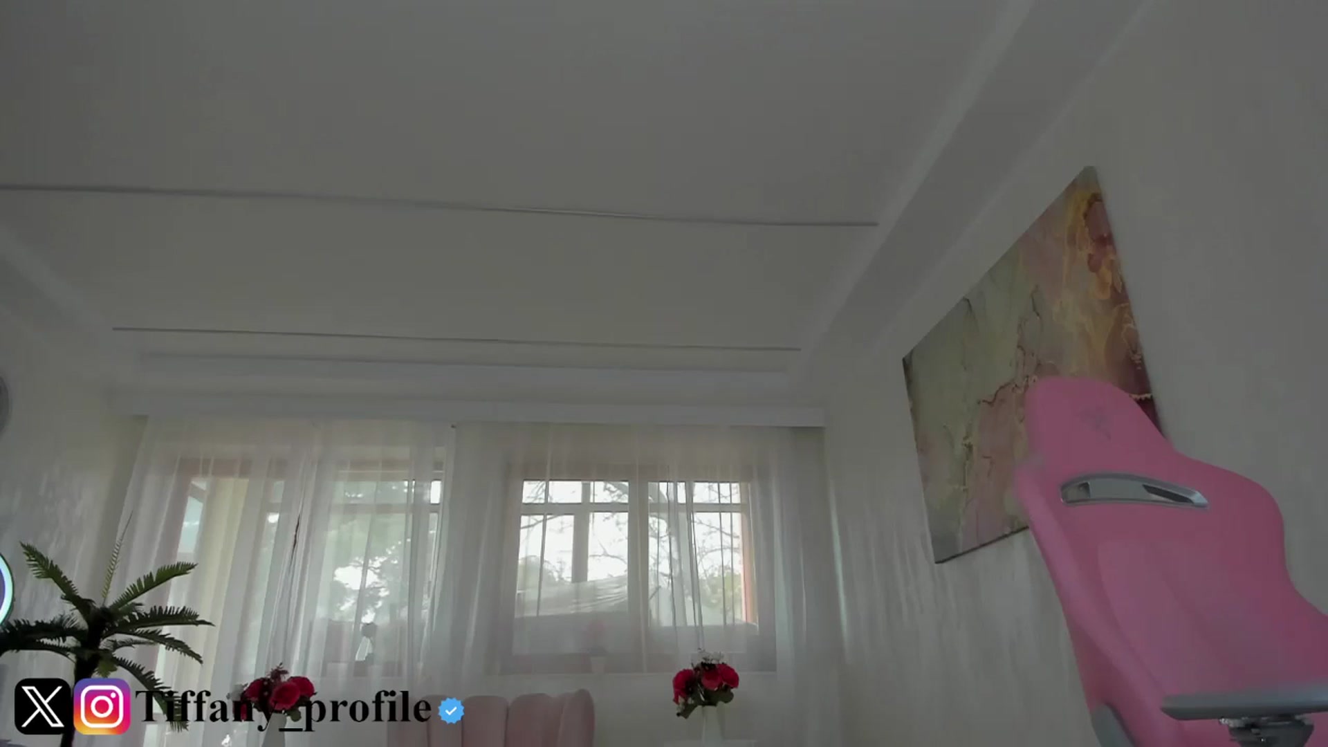 Gallery image thumbnail from Tiffany_H's myfreecams stream on, 11/13/2025, 13:00 image 4 of 20
