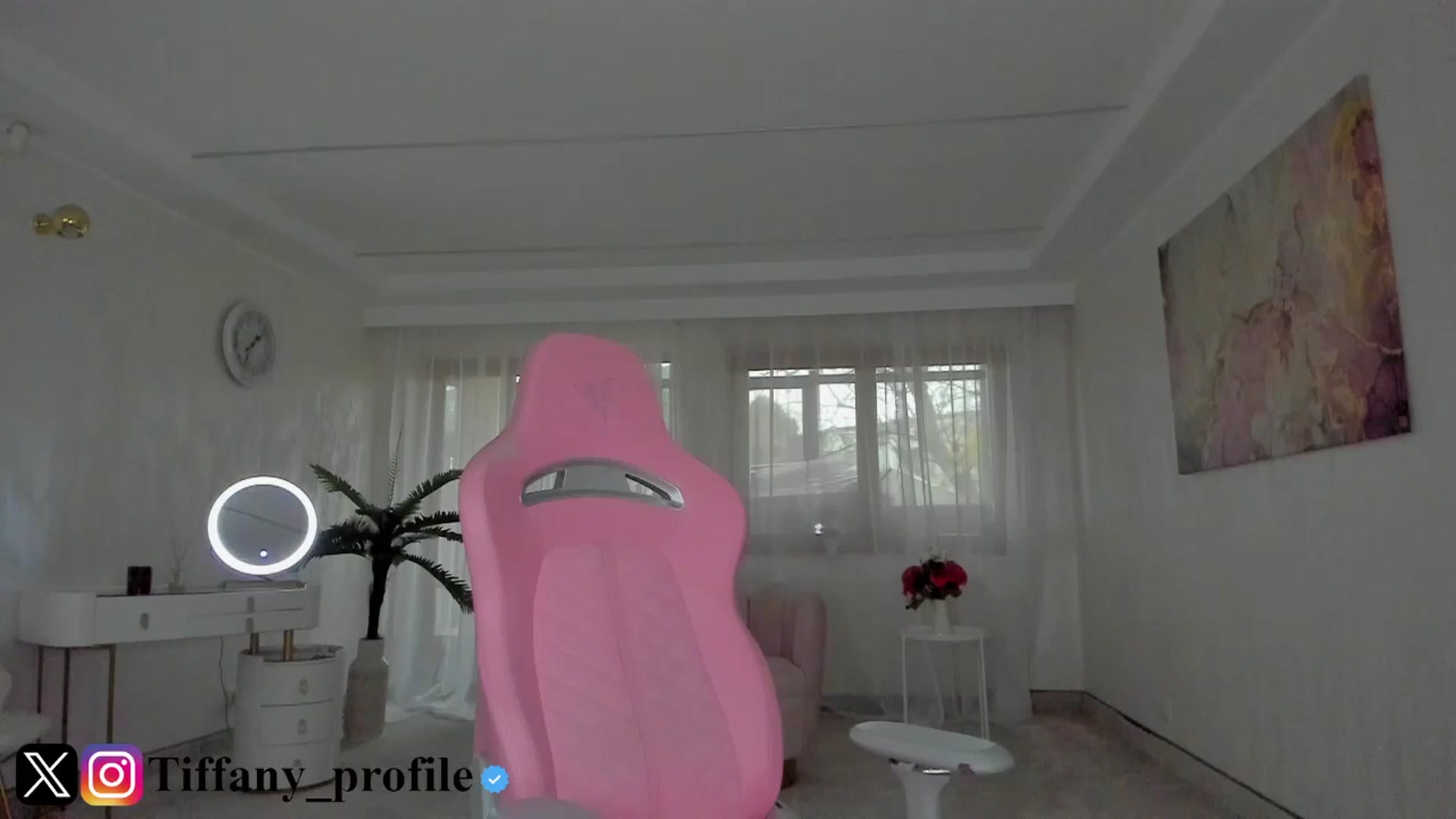 Gallery image thumbnail from Tiffany_H's myfreecams stream on, 11/14/2025, 14:11 image 5 of 20