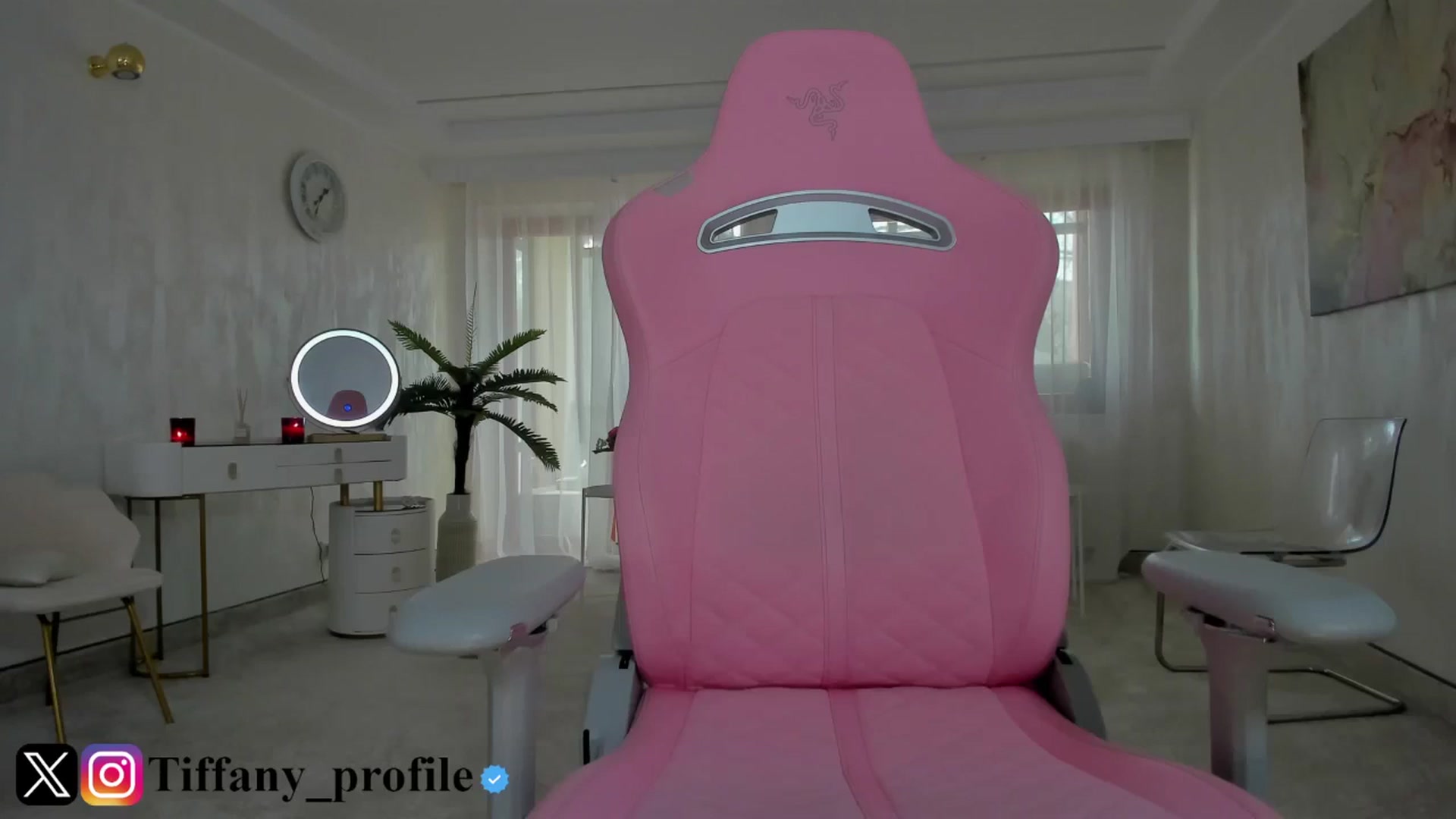 Gallery image thumbnail from Tiffany_H's myfreecams stream on, 11/26/2025, 12:02 image 13 of 20