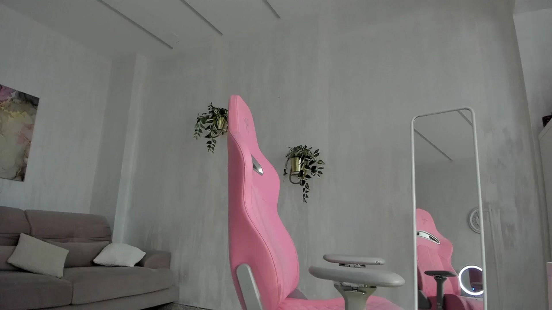 Gallery image thumbnail from Tiffany_H's myfreecams stream on, 01/06/2026, 12:16 image 7 of 20