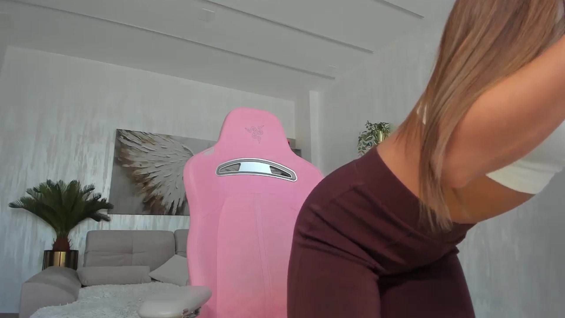 Gallery image thumbnail from Tiffany_H's myfreecams stream on, 01/09/2026, 09:08 image 5 of 20