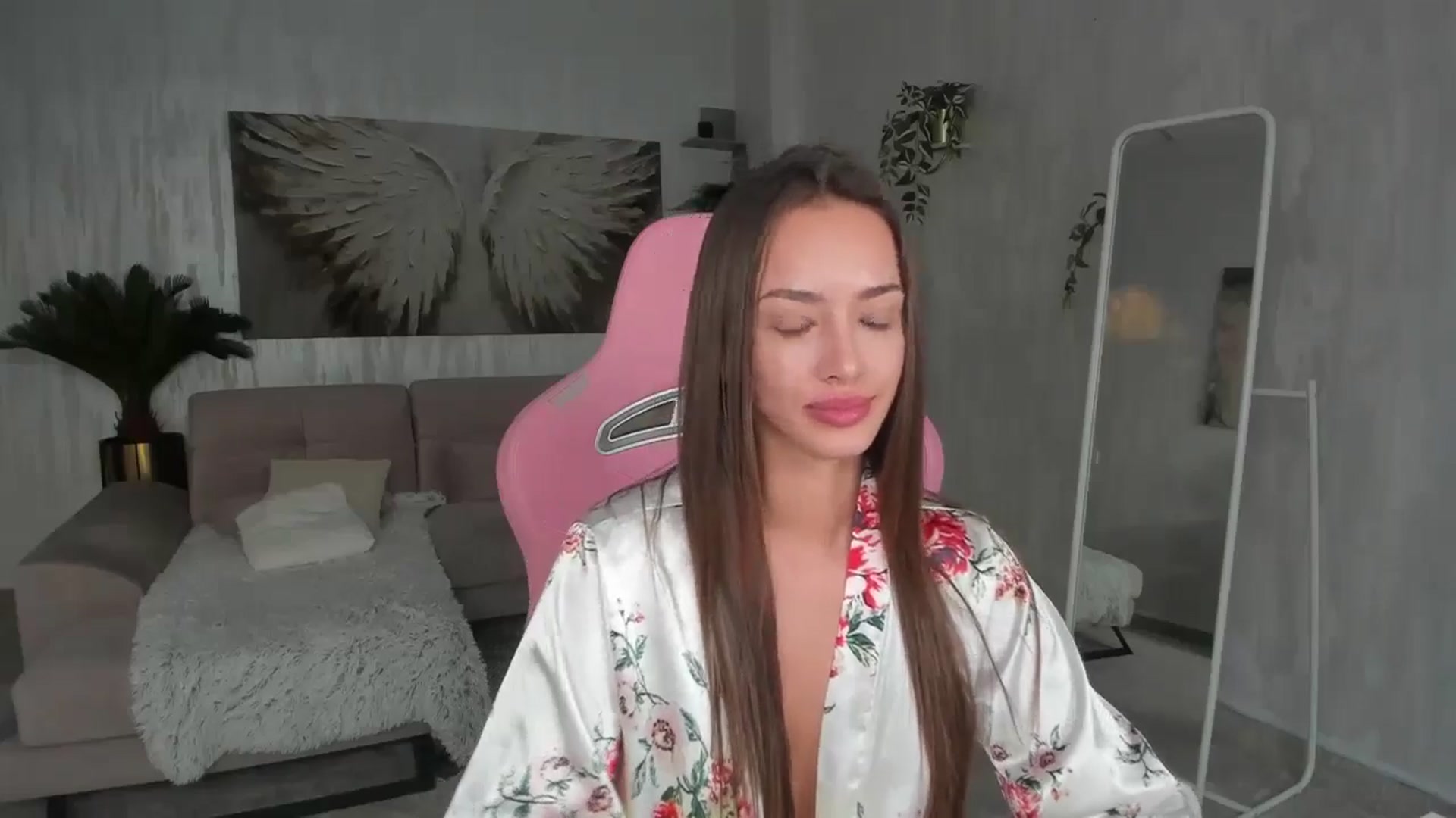Gallery image thumbnail from Tiffany_H's myfreecams stream on, 01/18/2026, 14:24 image 20 of 20