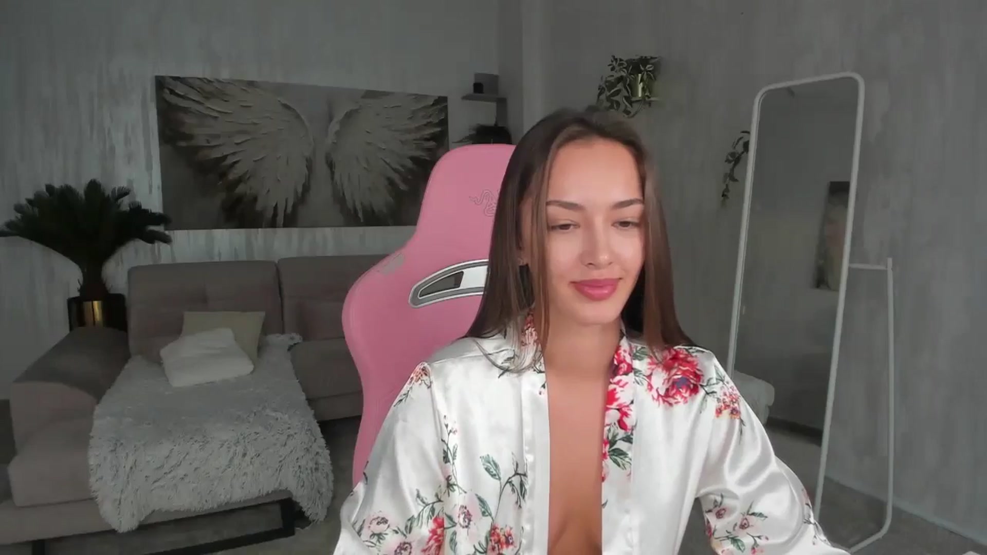 Gallery image thumbnail from Tiffany_H's myfreecams stream on, 01/18/2026, 14:24 image 14 of 20